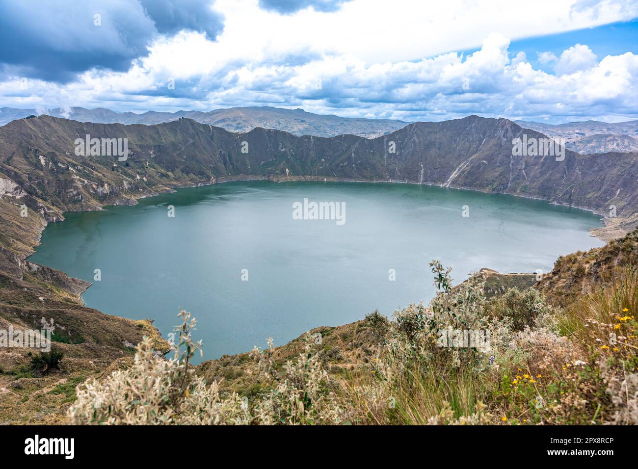 Lac volcanique de Quilotoa en Équateur en Amérique du Sud. Banque D'Images