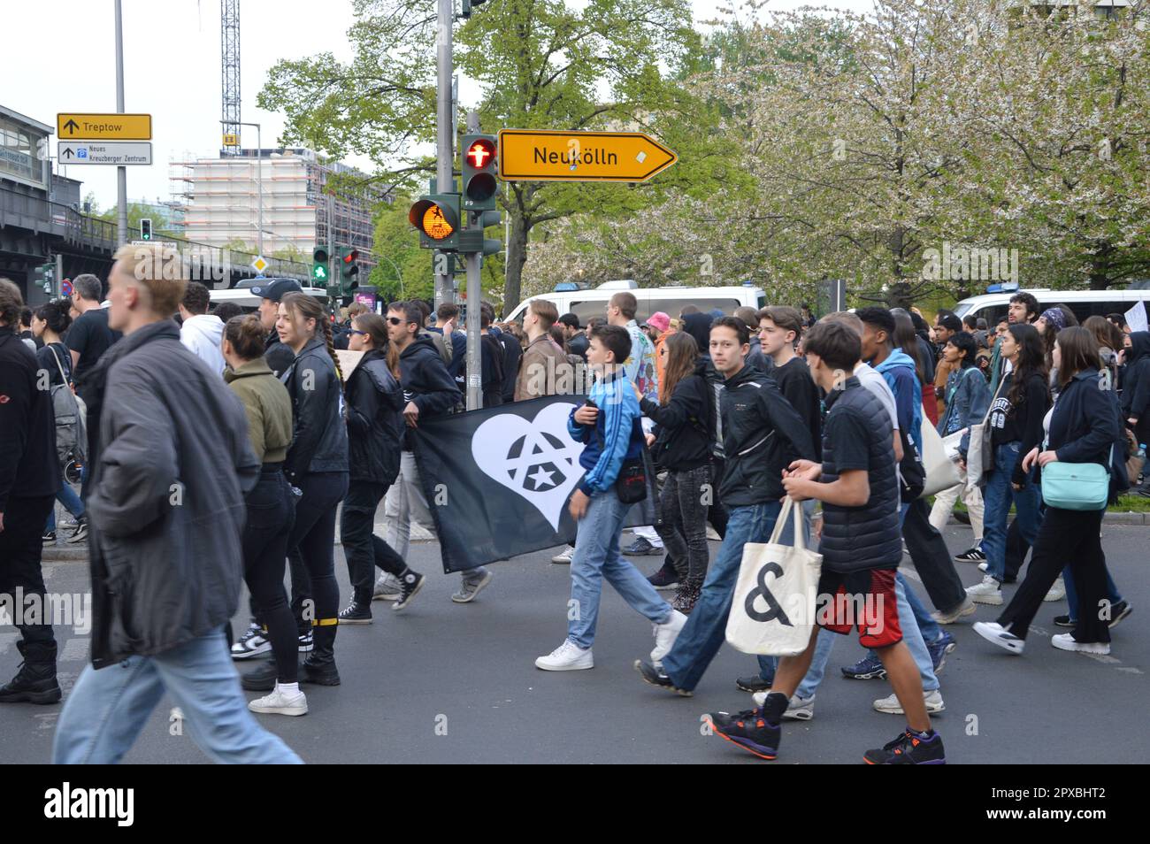 Berlin, Allemagne - 1 mai 2023 - Kreuzberg - Revolutionary 1 May Demonstration. (Markku Rainer Peltonen) Banque D'Images