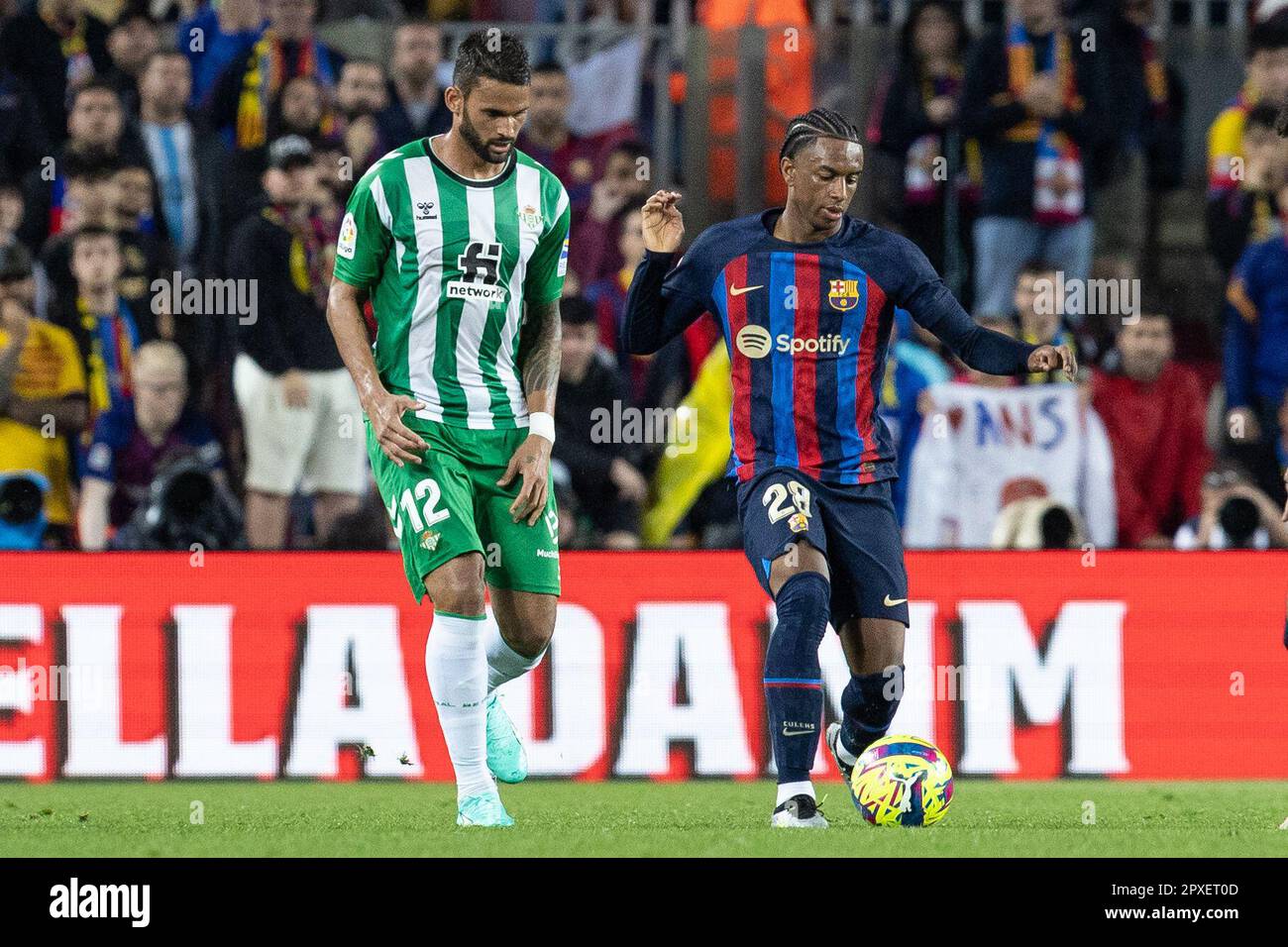 BARCELONE, ESPAGNE - AVRIL 29: Joueurs en action pendant le match de la Liga entre le FC Barcelone et Real Betis au camp Spotify Nou sur 29 avril 2023 à Barcelone, Espagne Banque D'Images