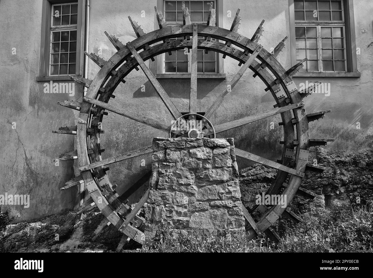 ROSSI ROSA Aison Avec Fontaine Et Oulin à Eau 24 C