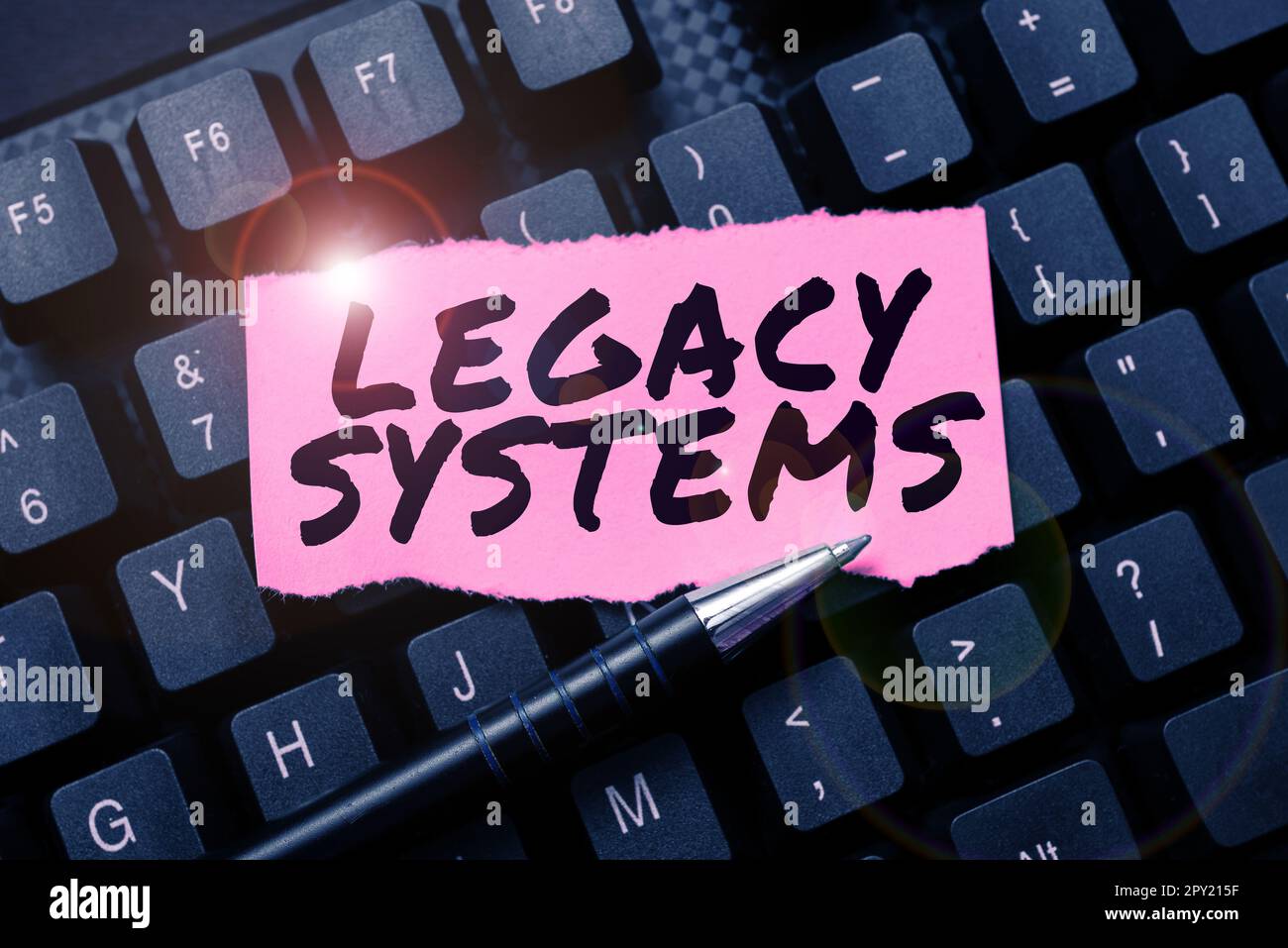 Légende conceptuelle Legacy Systems, Business idée ancienne méthode  technologie système informatique ou programme d'application Photo Stock -  Alamy