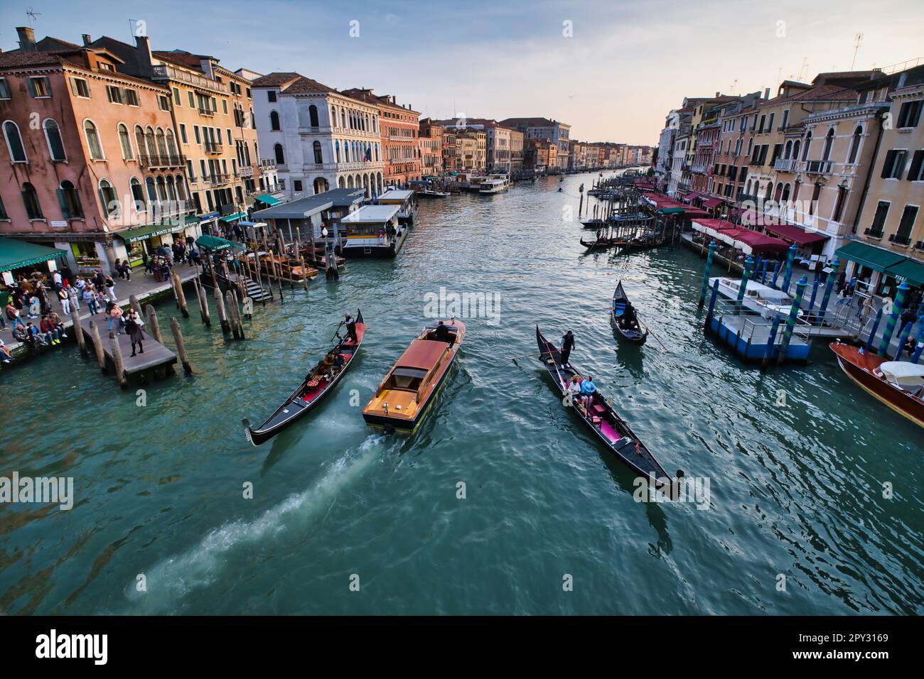 Circulation sur Canal Grande à Venise Banque D'Images