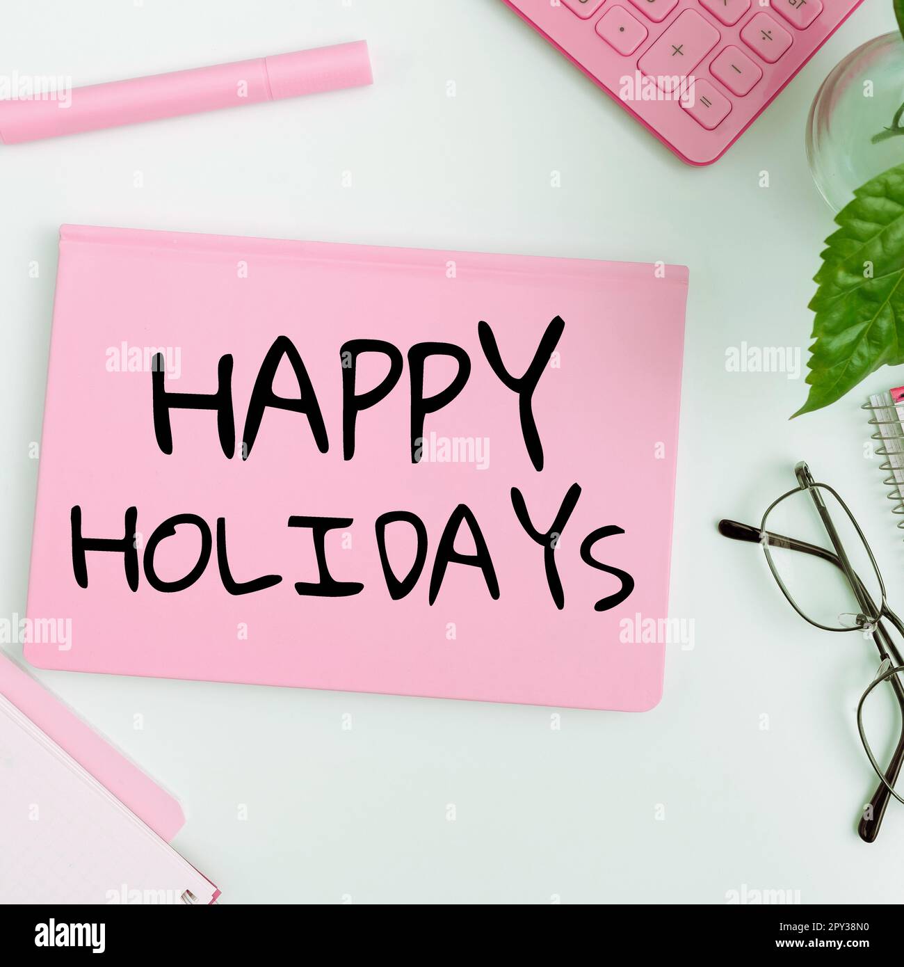 Affiche textuelle montrant Happy Holidays, salutation de concept d'affaires utilisée pour reconnaître la célébration de nombreuses vacances Banque D'Images