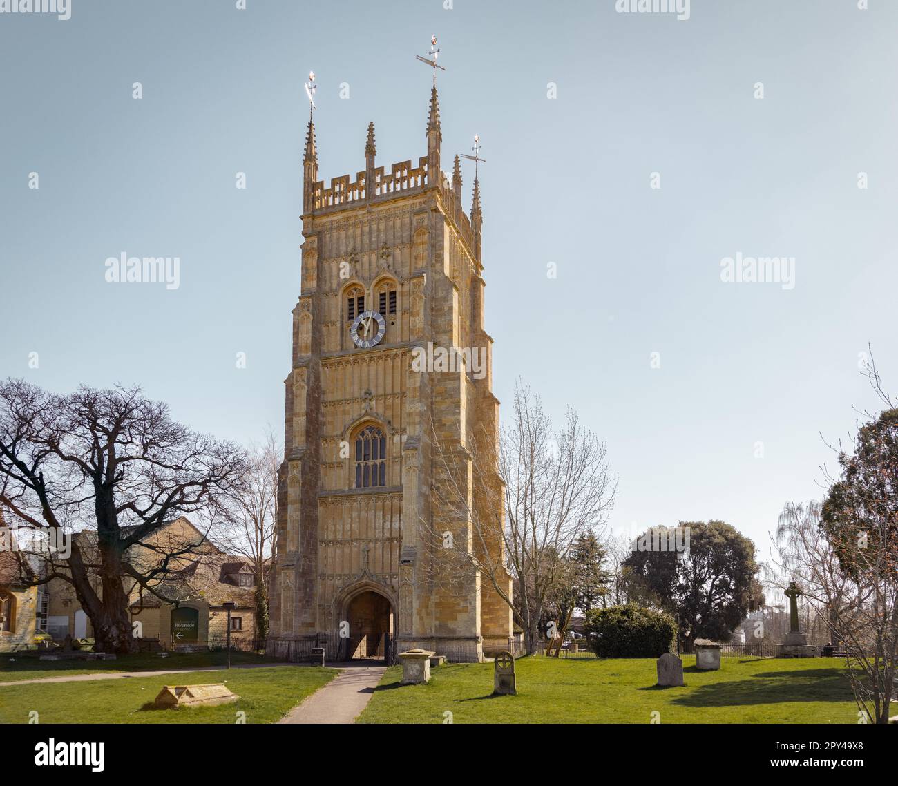 Une vue sur la tour de l'abbaye de Bell, probablement l'exemple le plus grand et le plus complet d'un beffroi médiéval tardif en Angleterre. Banque D'Images