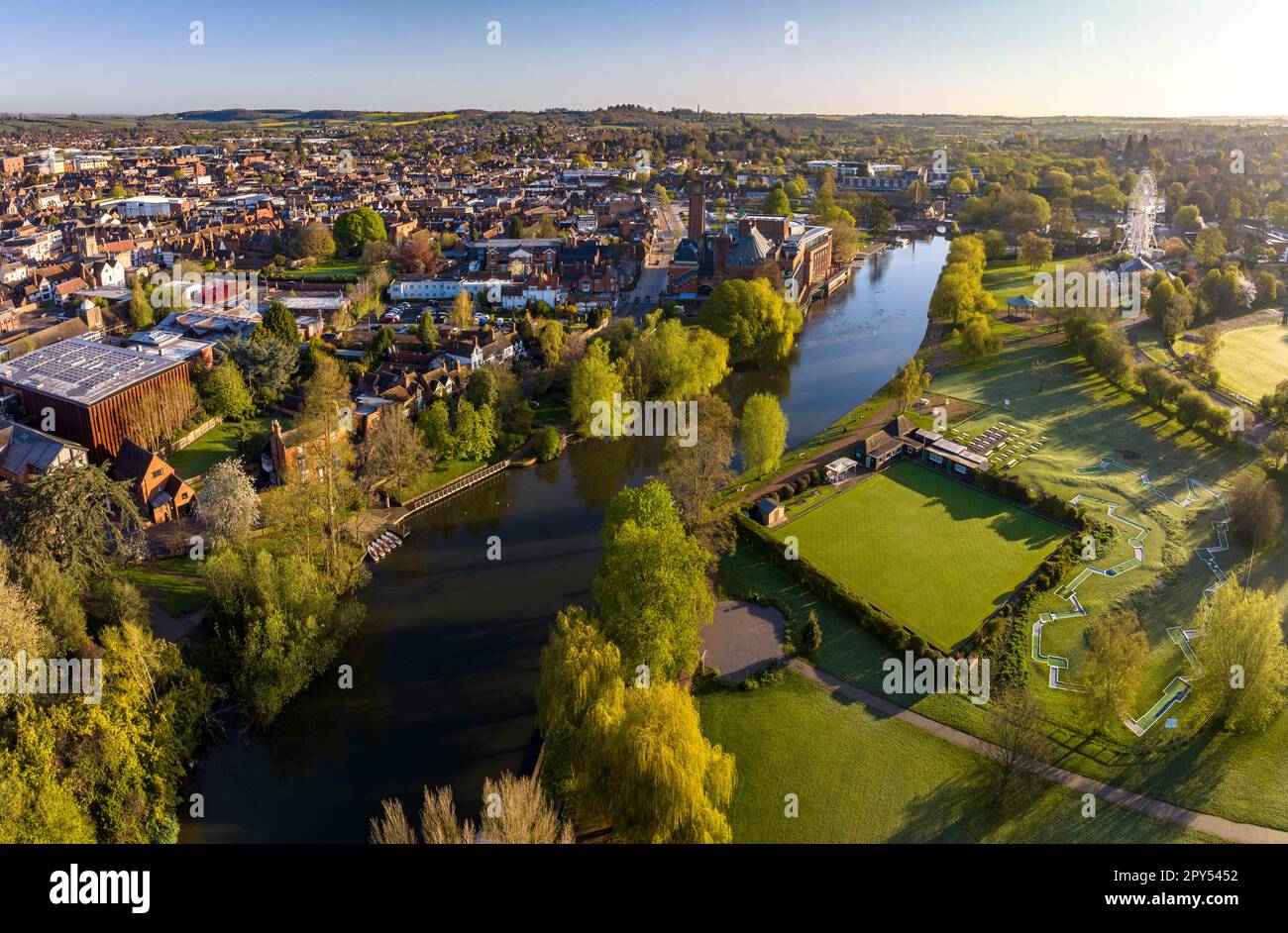 Église Sainte-Trinité, près de la rivière Avon, Stratford-upon-Avon, Warwickshire, Angleterre, Royaume-Uni Banque D'Images