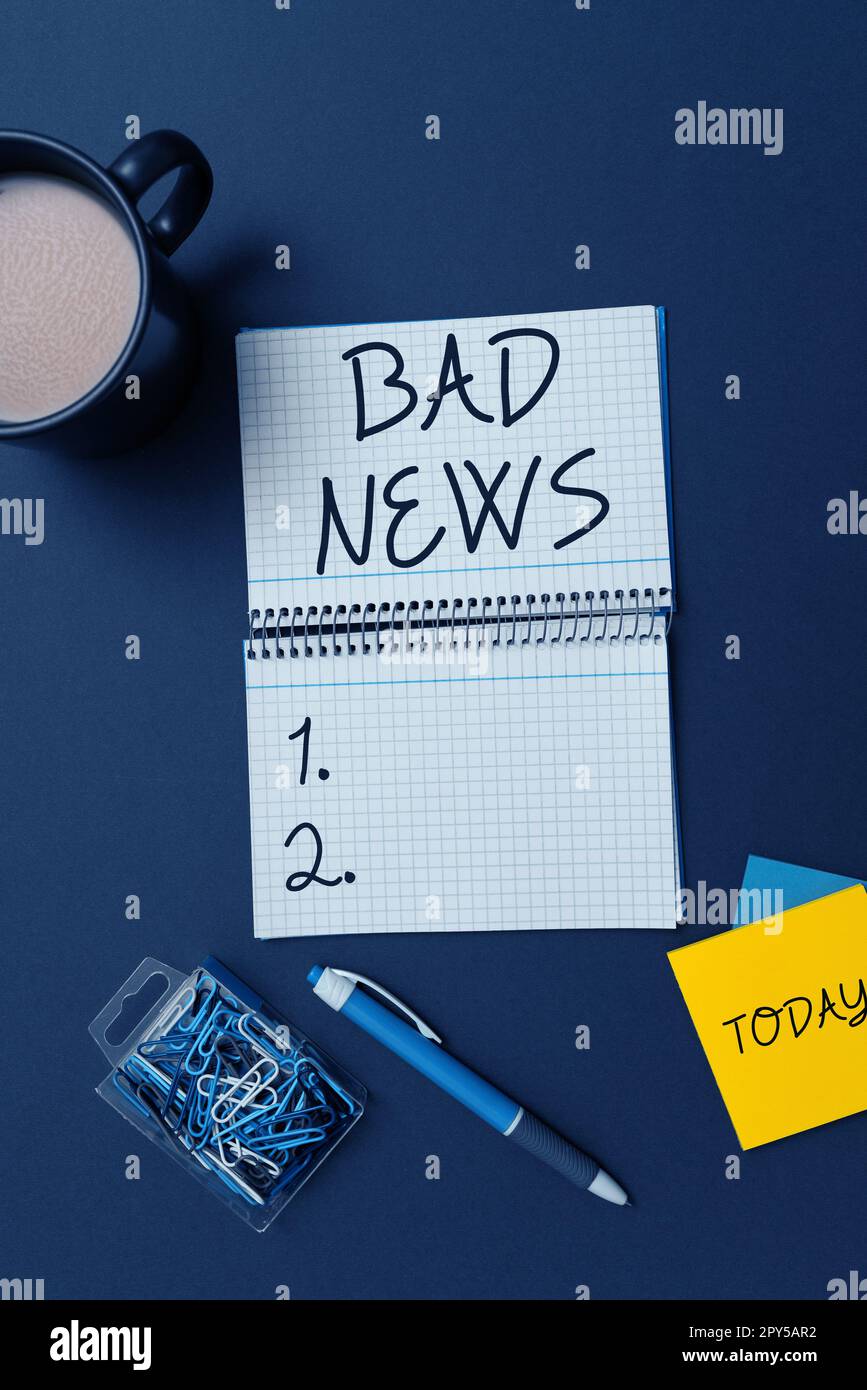 Inspiration montrant le signe Bad News. Vue d'ensemble de l'entreprise une chose peu bienvenue ou un problème de personne est arrivé à quelque chose Banque D'Images