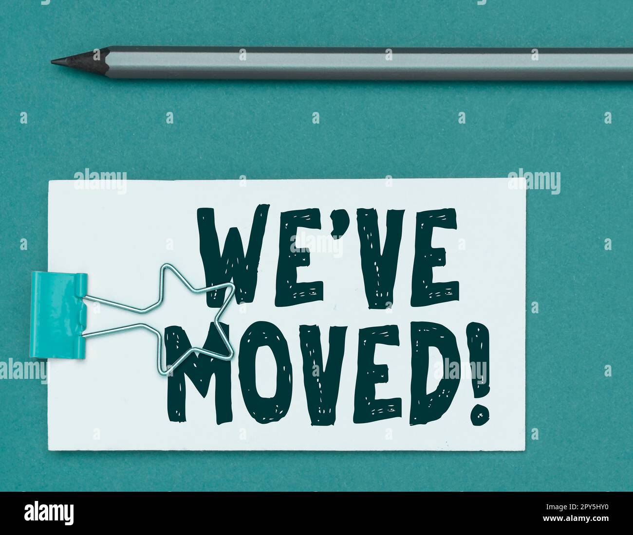 Légende du texte présentant We'VE déplacé. Présentation de l'entreprise en cours d'utilisation à partir d'un autre pays Banque D'Images