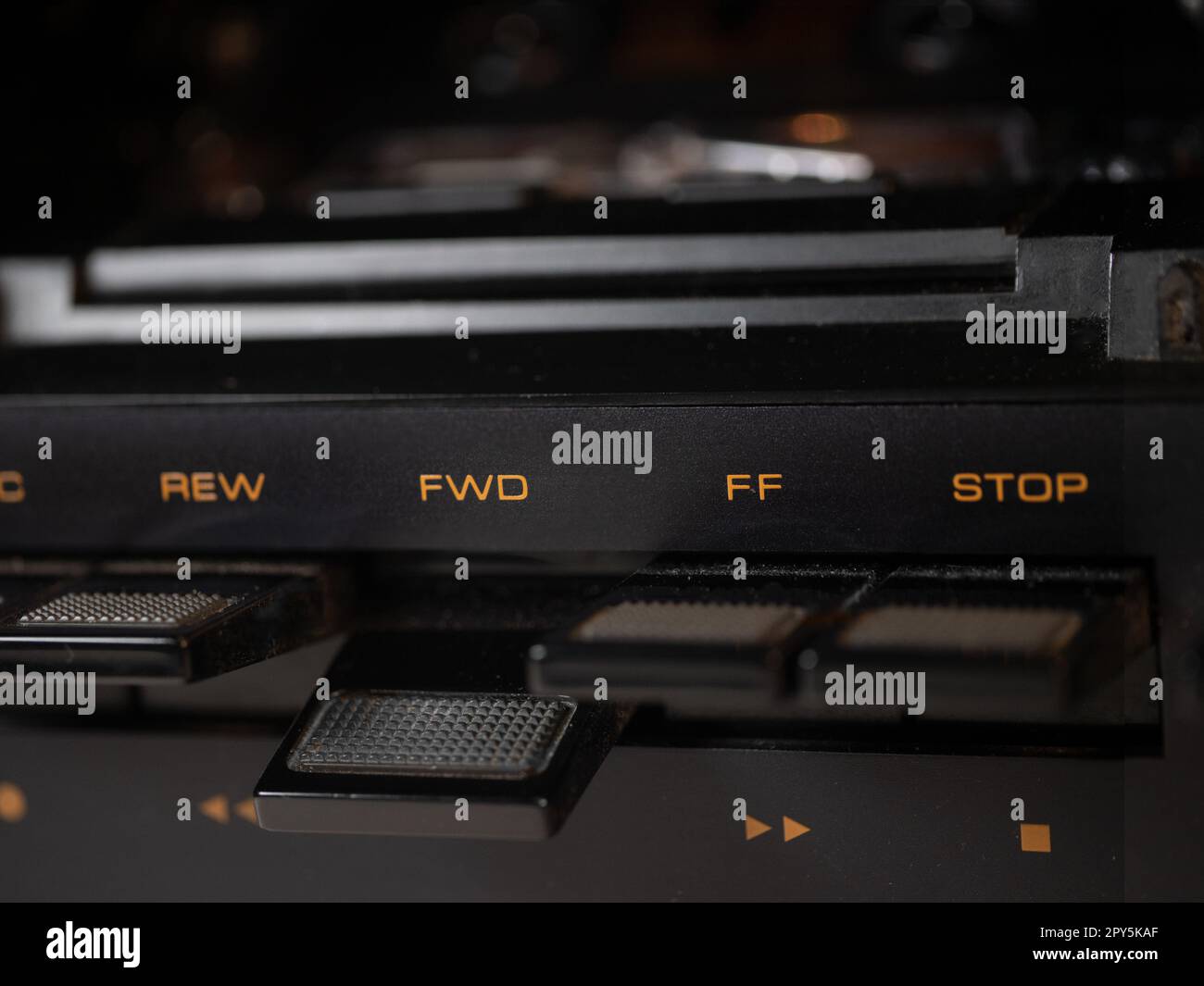 Interrupteur à bascule en détail sur un platine cassette vintage Banque D'Images