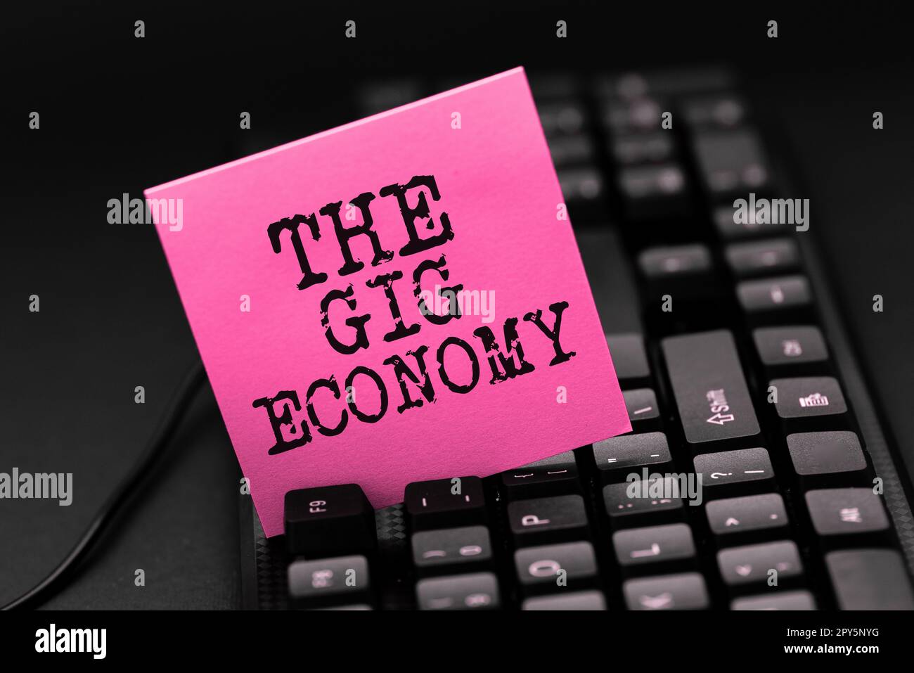 Texte d'écriture The Gig Economy. Concept d'affaires marché des contrats à court terme travail indépendant temporaire Banque D'Images