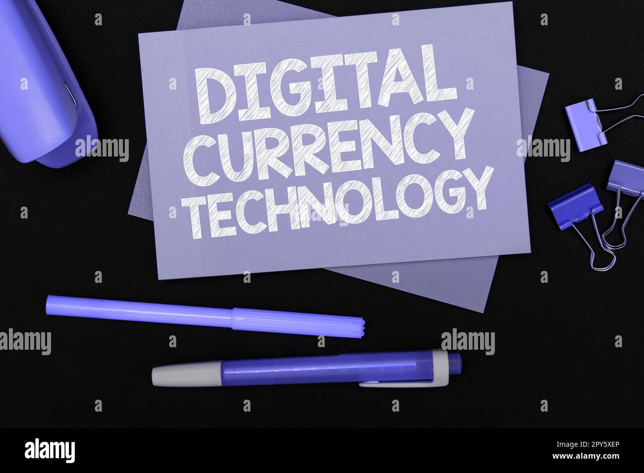 Légende conceptuelle technologie de monnaie numérique. Business idée crypto-monnaie termes juridiques chaîne de blocs Banque D'Images