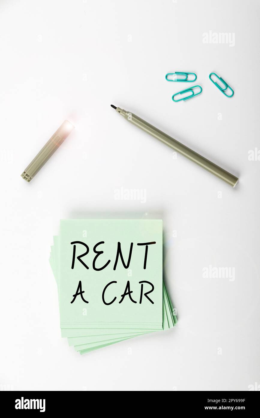 Inspiration montrant l'enseigne Rent A car. Idée commerciale payer pour l'utilisation temporaire du véhicule d'un jour à des mois Banque D'Images