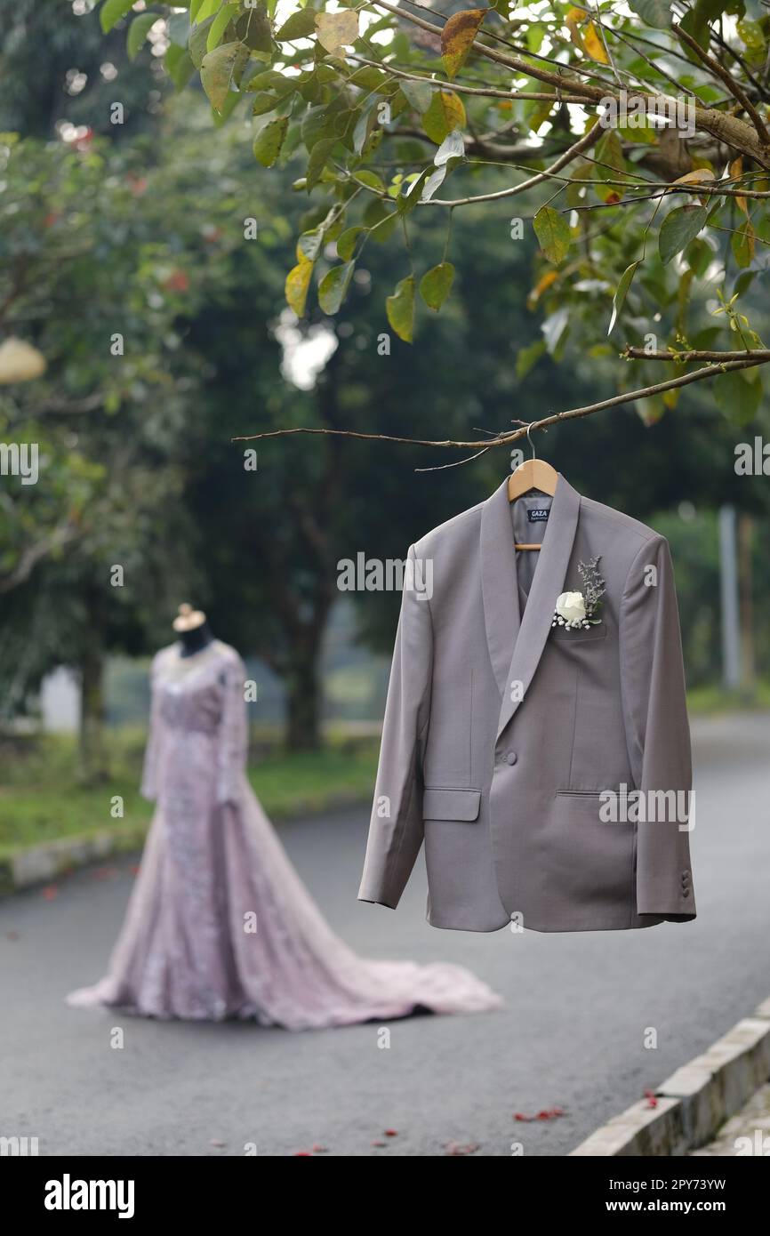 La préparation du mariage est faite avant le début de la cérémonie de mariage, en prenant des photos de la propriété de mariage avant de la porter l'idée de mariage de métier. Banque D'Images
