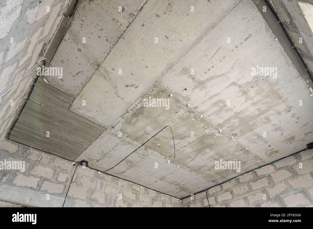 Construction d'un bâtiment résidentiel individuel, plafond monolithique en béton armé Banque D'Images