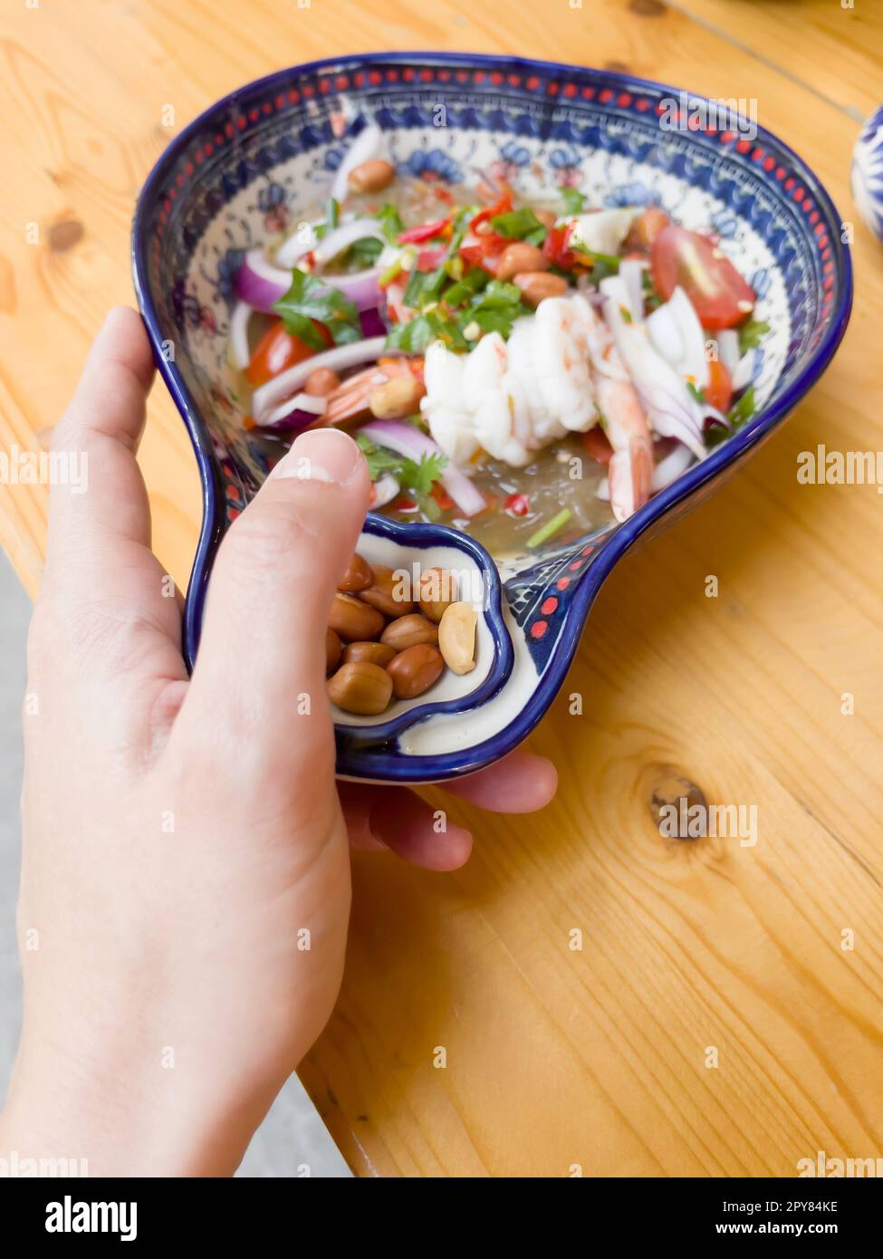 Menu de salades de nouilles thaïlandaises épicées Banque D'Images
