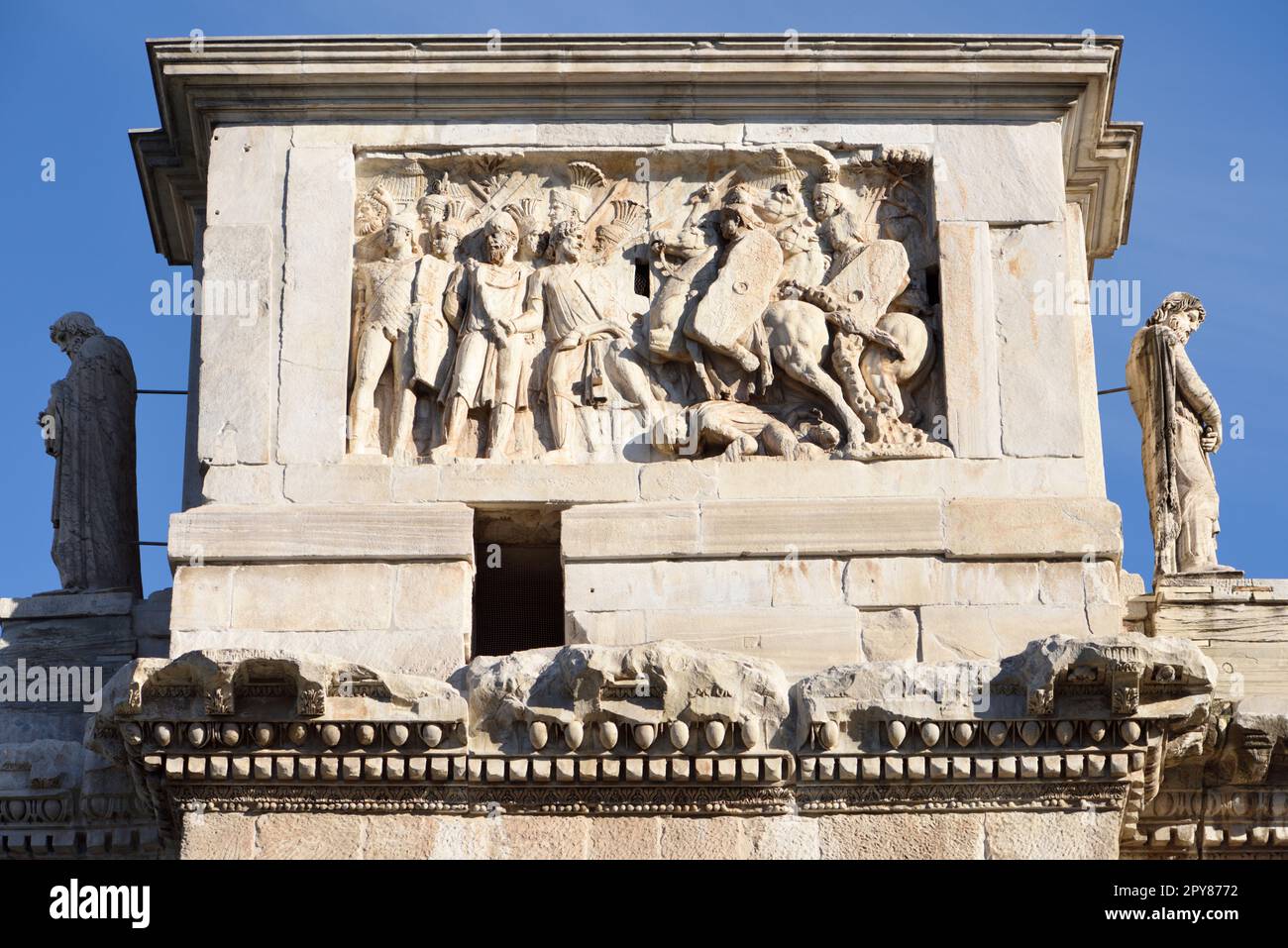 Italie, Rome, l'arc de Constantin, bas-relief Banque D'Images