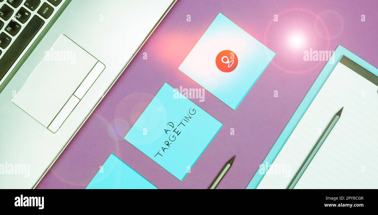 Légende conceptuelle ciblage publicitaire. Les idées d'affaires ciblent les publics les plus réceptifs avec certains traits Banque D'Images