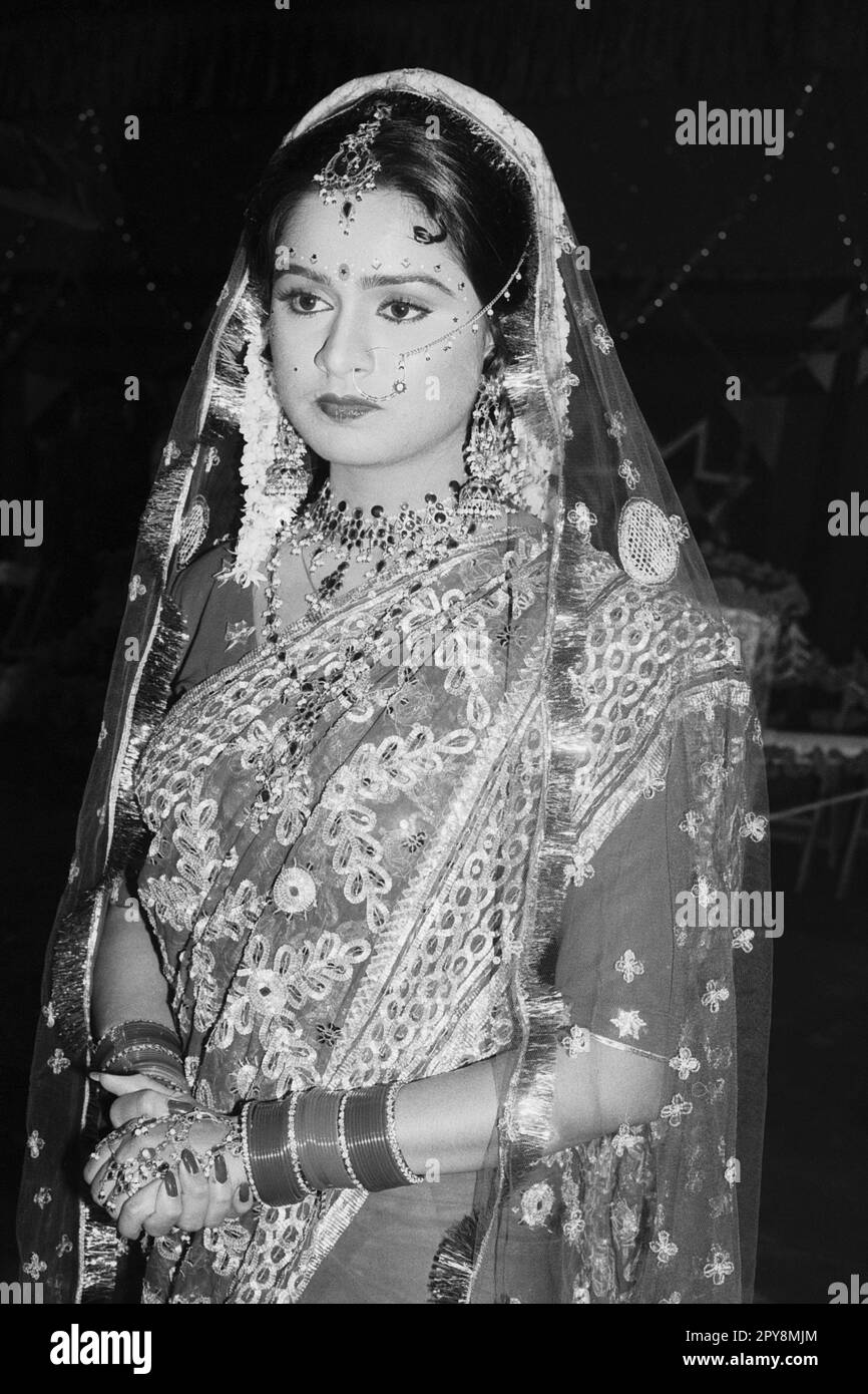 Old Vintage indien 1980s noir et blanc bollywood cinéma hindi film actrice, Inde, Padmini, Inde actrice Banque D'Images