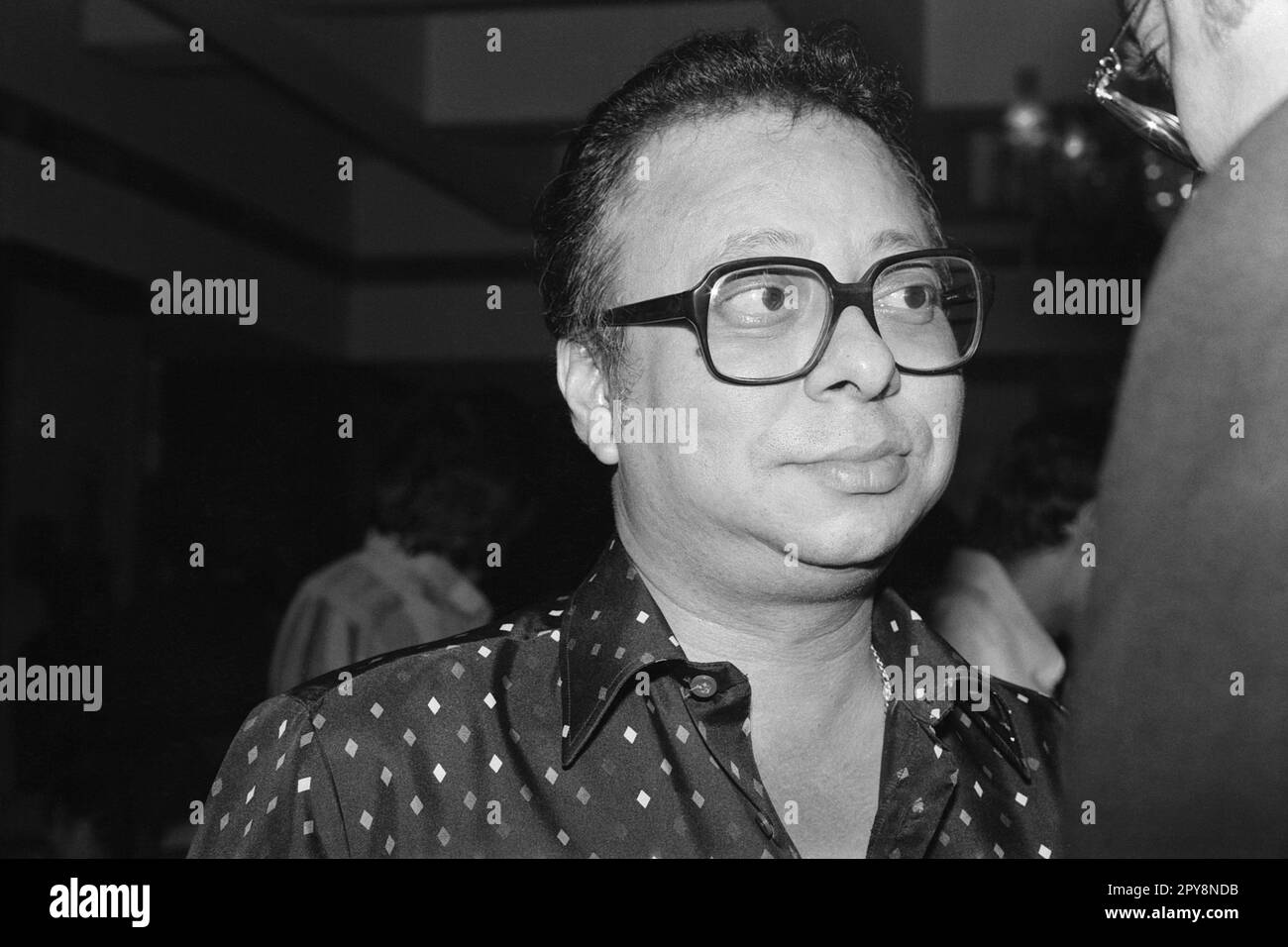 Vieux millésime indien 1980s noir et blanc bollywood cinéma hindi film acteur, Inde, R. D. Burman, Rahul Dev Burman, directeur musical indien, Inde Banque D'Images