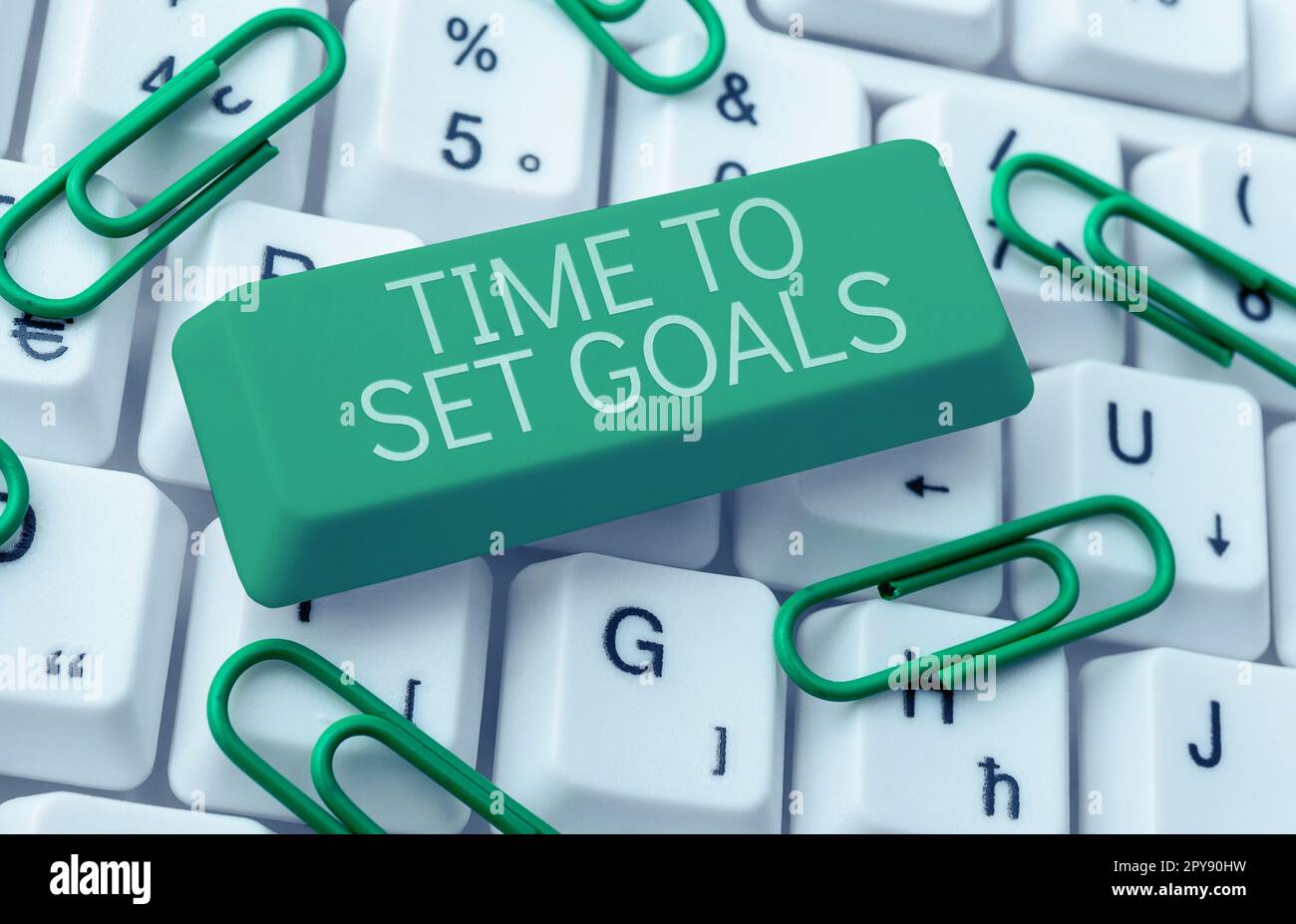 Durée de l'écriture manuscrite pour définir les objectifs. Approche de l'entreprise objectif souhaité à atteindre à l'avenir Banque D'Images