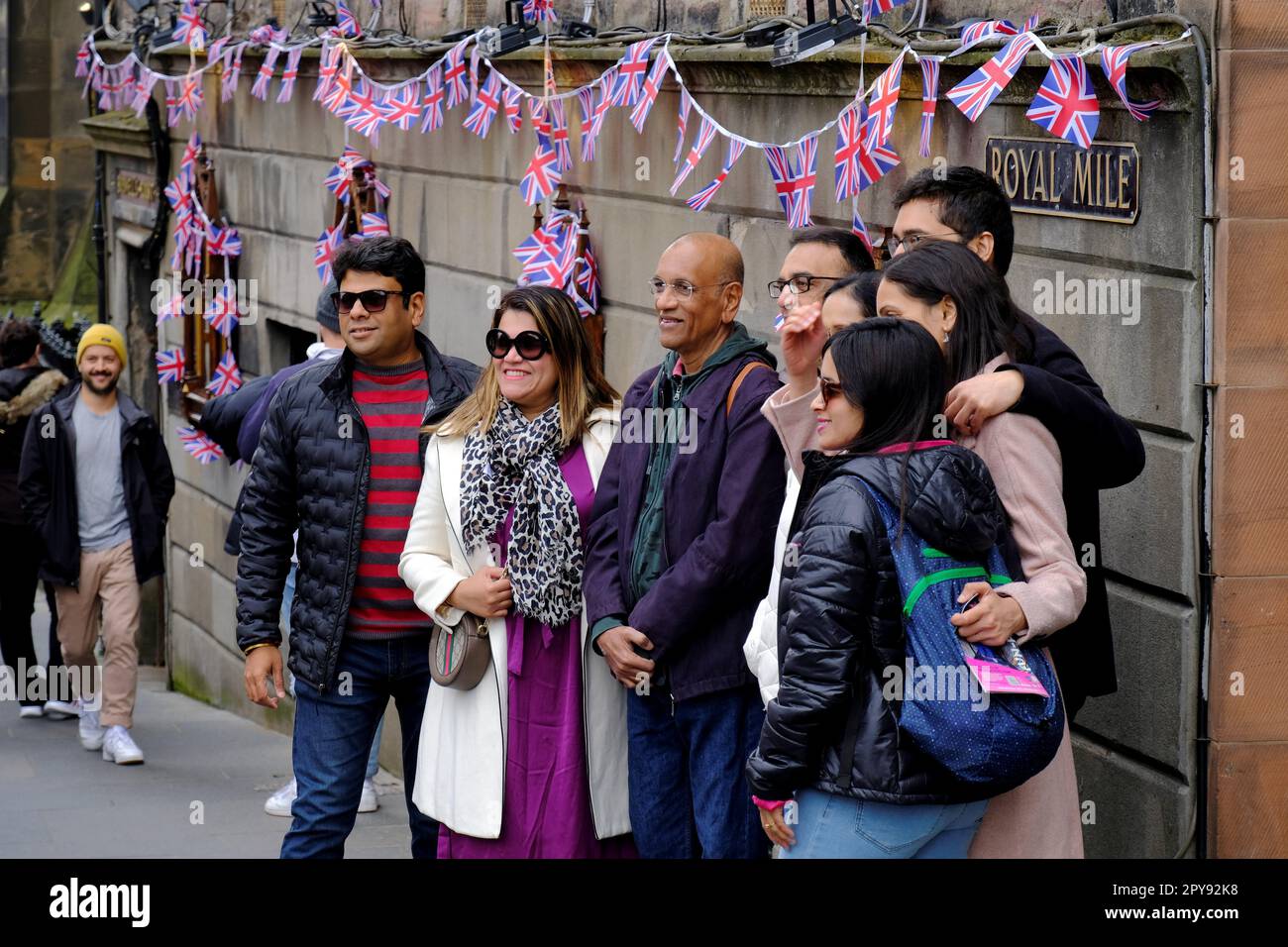 Édimbourg, Écosse, Royaume-Uni. 3rd mai 2023. Préparatifs pour le couronnement du roi Charles III le samedi 6th mai 2023, à l'abbaye de Westminster en plein swing le long du Royal Mile. Crédit : Craig Brown/Alay Live News Banque D'Images