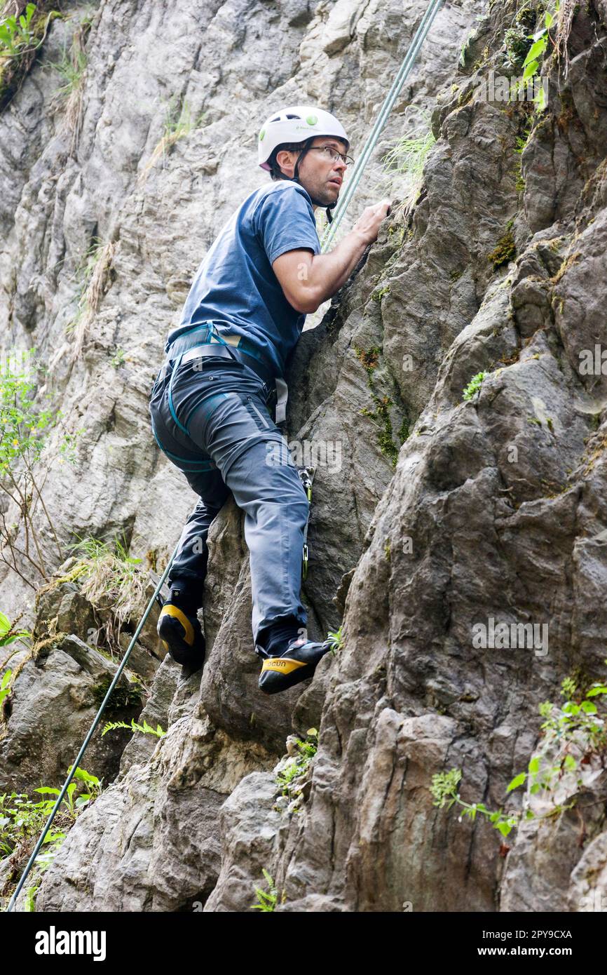 Sergey Rysev, escalade, St. Jardin d'escalade Adoldari, Oetztal, Autriche Banque D'Images