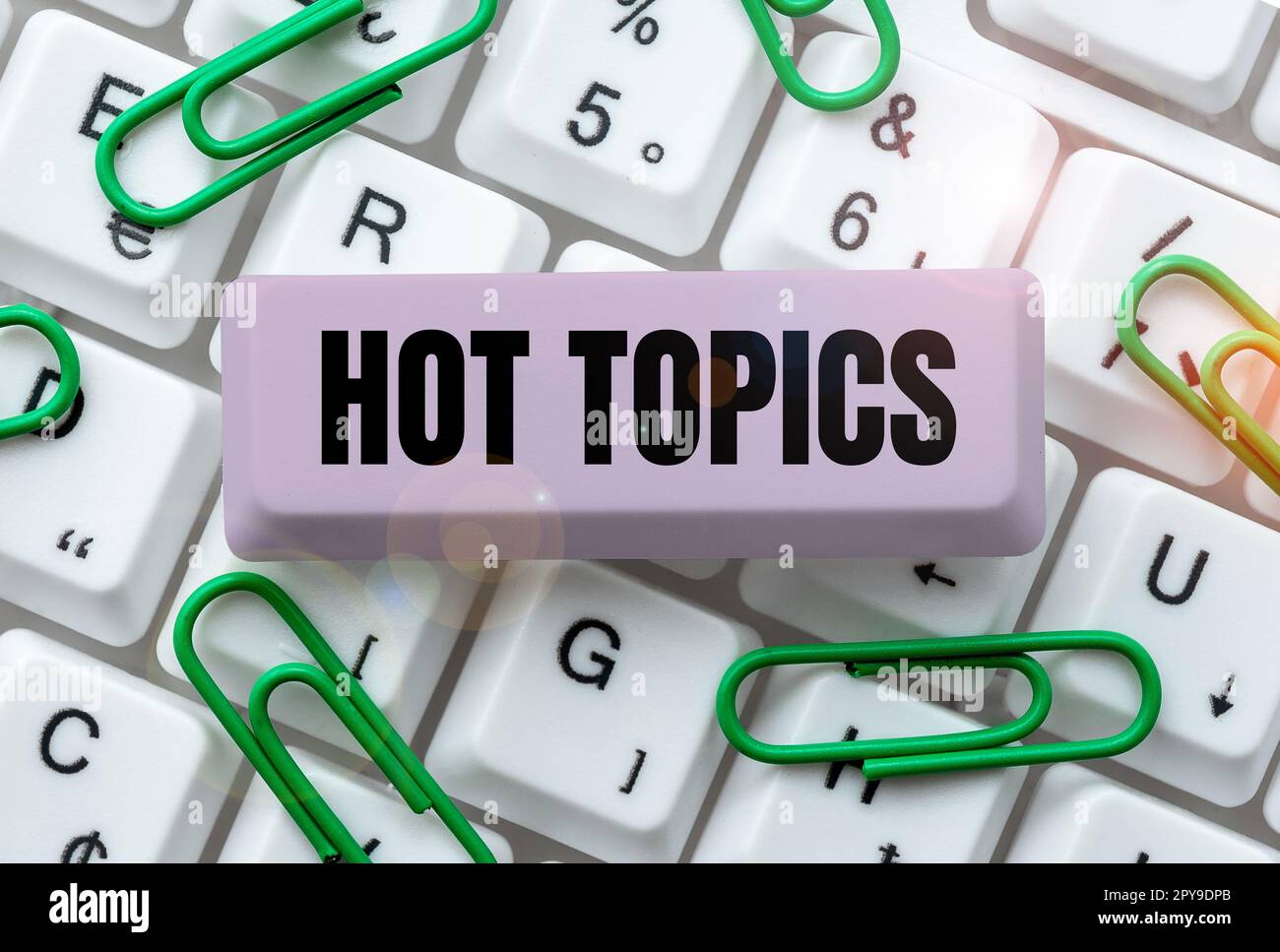 Sujets d'actualité de l'affichage conceptuel. Mot pour sujet que beaucoup de gens sont en discussion et en discussion Banque D'Images