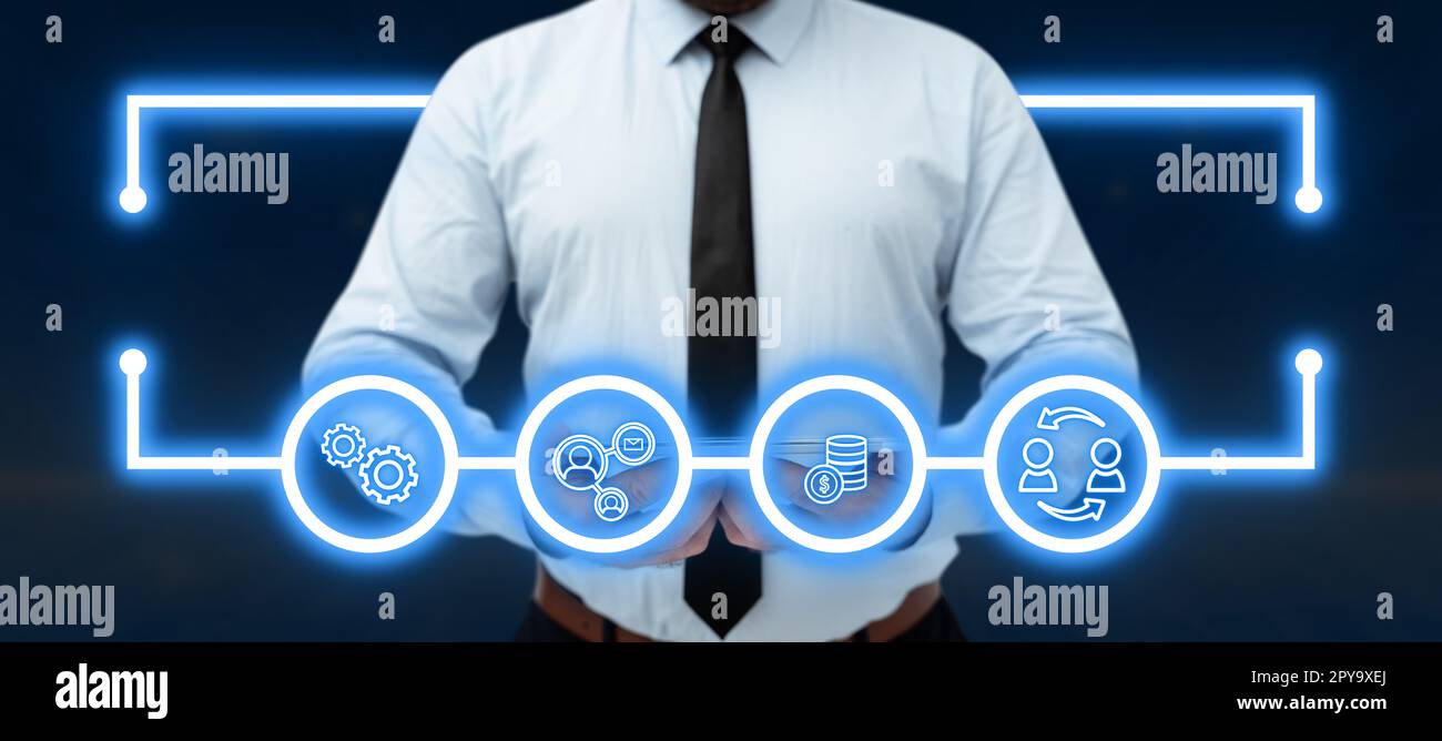 Homme d'affaires tenant la tablette avec deux mains. Lueur provenant de l'appareil présentant des informations importantes. Design numérique futuriste montrant le système technologique. Banque D'Images