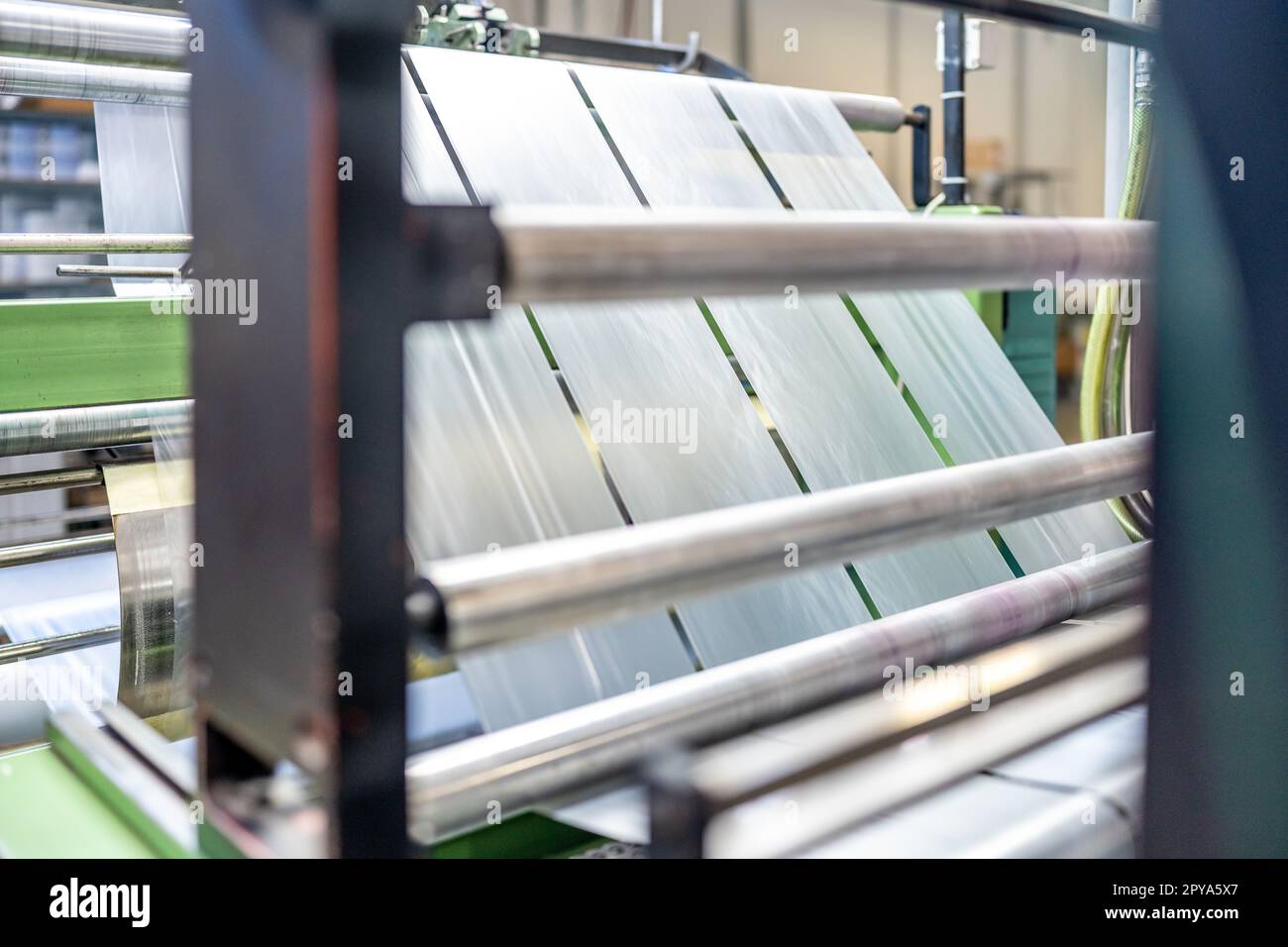 production de sacs en plastique et conditionnement sur les machines en usine Banque D'Images