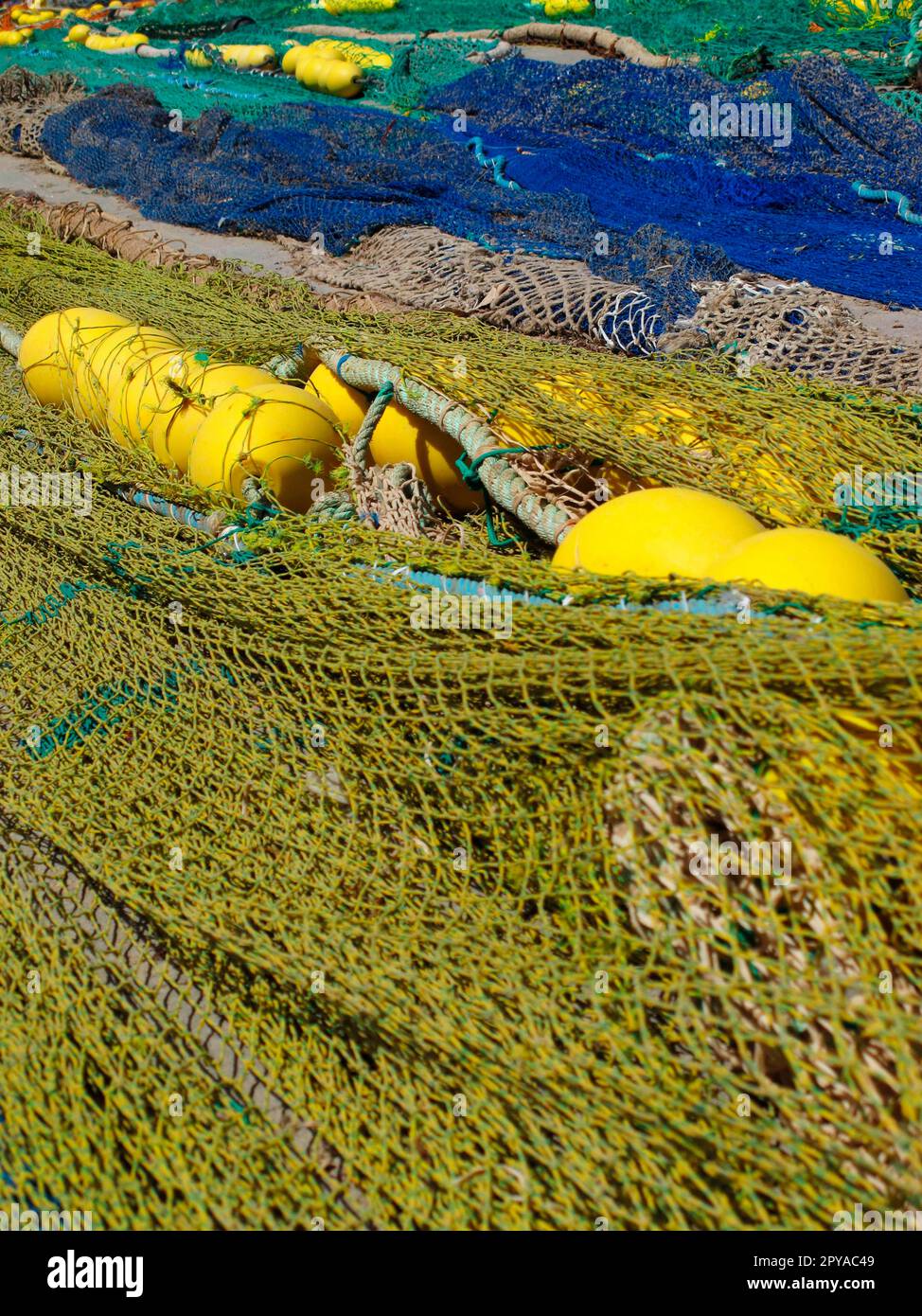 Filets de pêche à sécher au soleil Banque D'Images