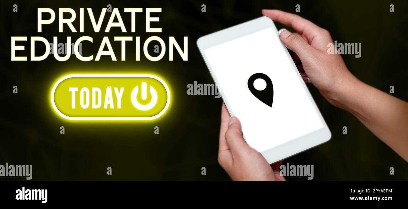 Affiche textuelle indiquant l'éducation privée. Présentation de l'entreprise appartenant à une personne ou un groupe particulier Banque D'Images