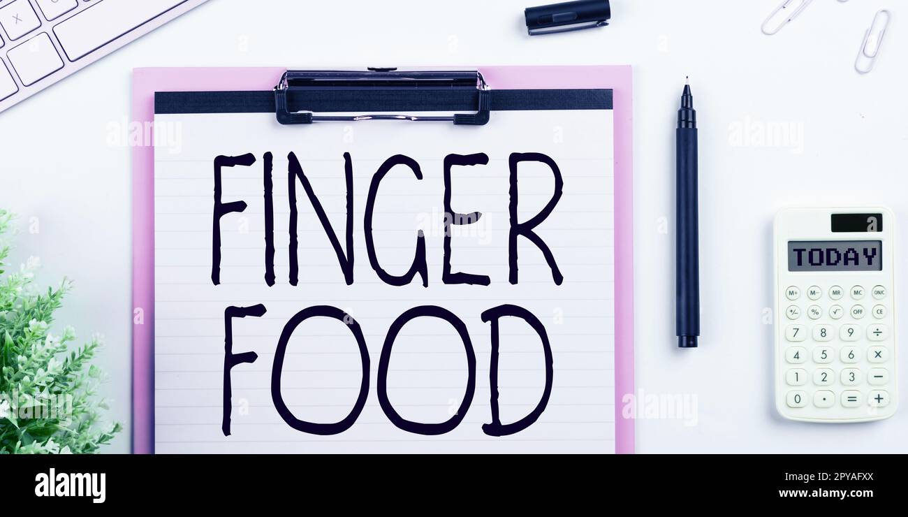 Légende du texte présentant la nourriture pour les doigts. Internet concept produits et digestifs qui doit être tenu avec les doigts pour manger Banque D'Images