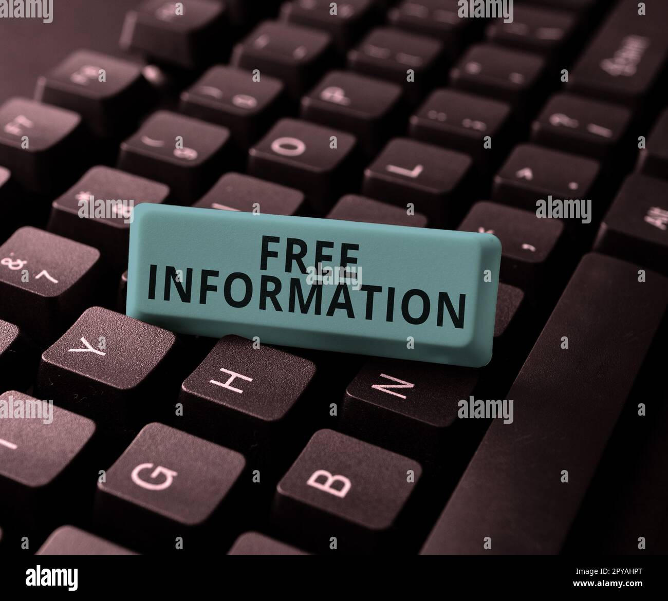 Affiche contenant des informations libres. Mot pour les connaissances obtenues gratuitement à partir d'une enquête, d'une étude ou d'une instruction Banque D'Images