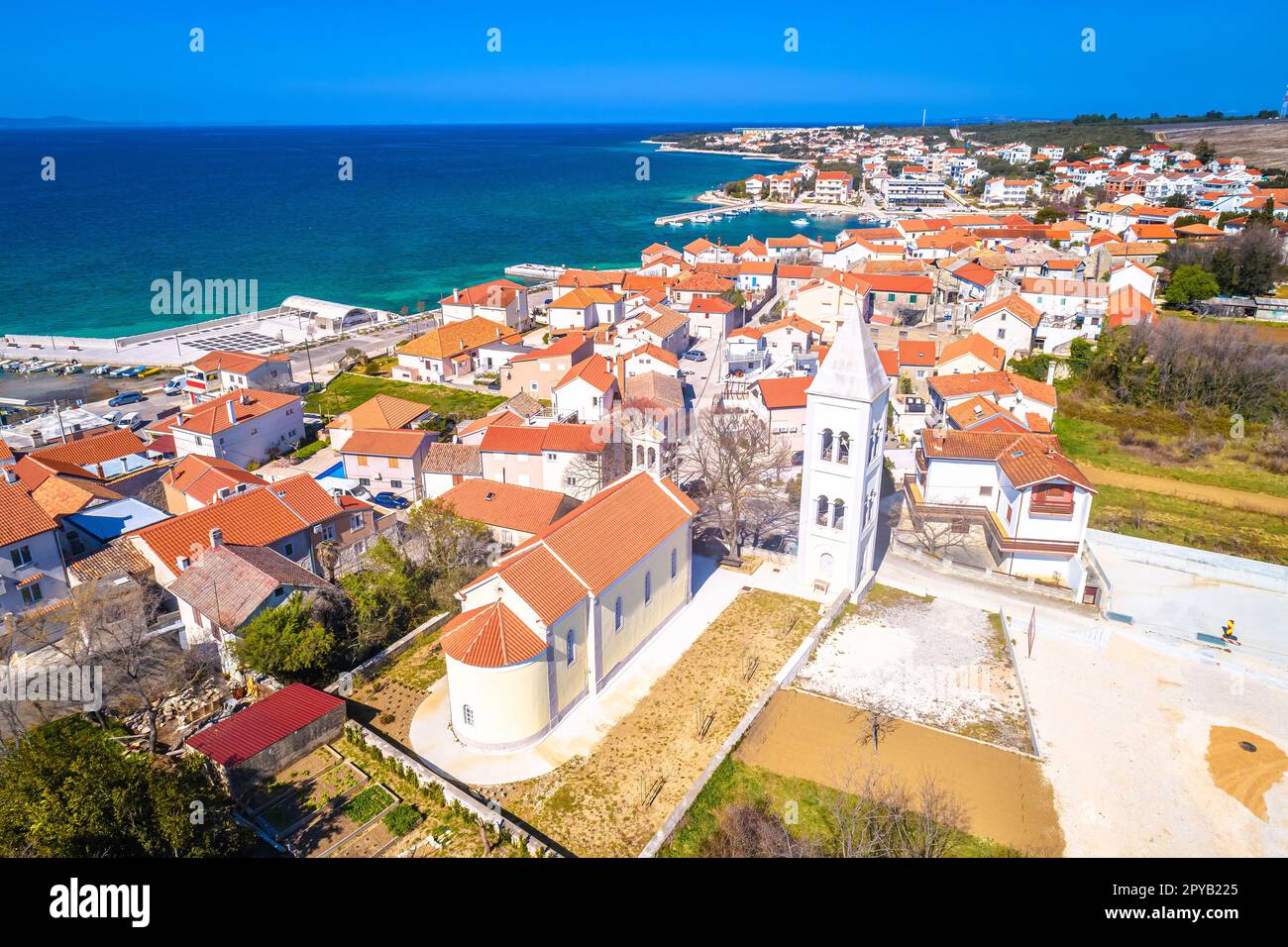 Petrcane village destination touristique littoral vue panoramique aérienne Banque D'Images Petrcane village destination touristique littoral vue panoramique aérienne Banque D'Images