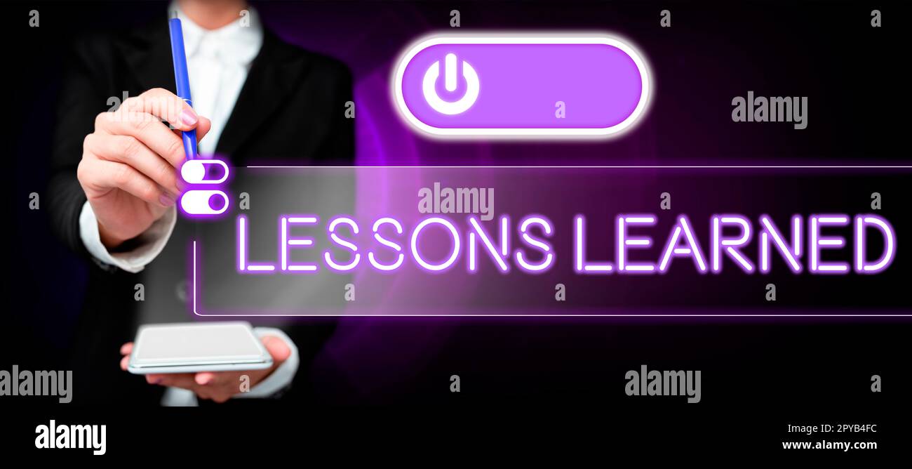 Légende de texte présentant les leçons apprises. Vitrine d'affaires promouvoir partager et utiliser les connaissances issues de l'expérience Banque D'Images
