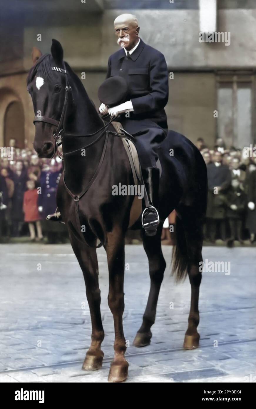 Tomas Garrigue Masaryk à cheval (1850-1937), fondateur et premier président de la Tchécoslovaquie de 1918-1935. Banque D'Images