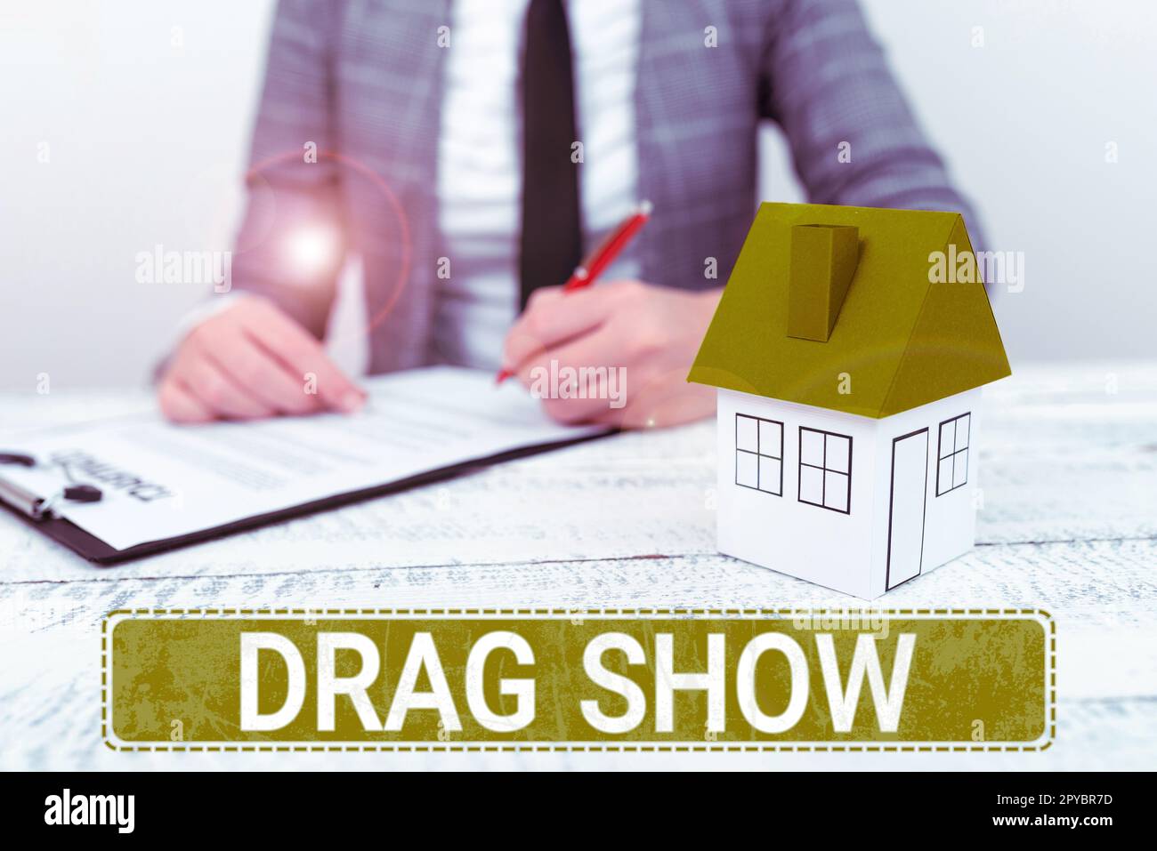 Affiche manuscrite faire glisser Afficher. Mot pour un événement de compétition où deux voitures tentent de terminer le premier quart de mille Banque D'Images