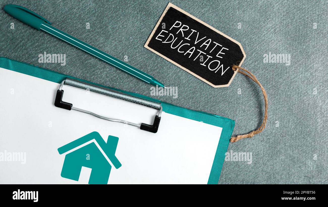 Inspiration montrant le signe de l'éducation privée. Concept d'entreprise appartenant à une personne ou à un groupe particulier Banque D'Images