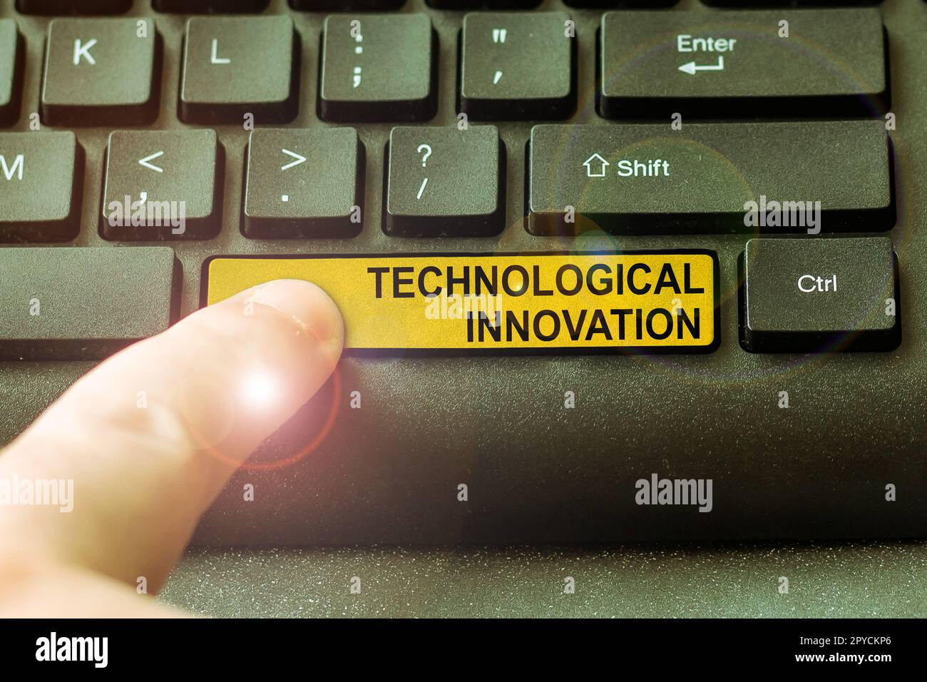 Affiche montrant l'innovation technologique. Mot pour la nouvelle invention de la connaissance technique du produit Banque D'Images