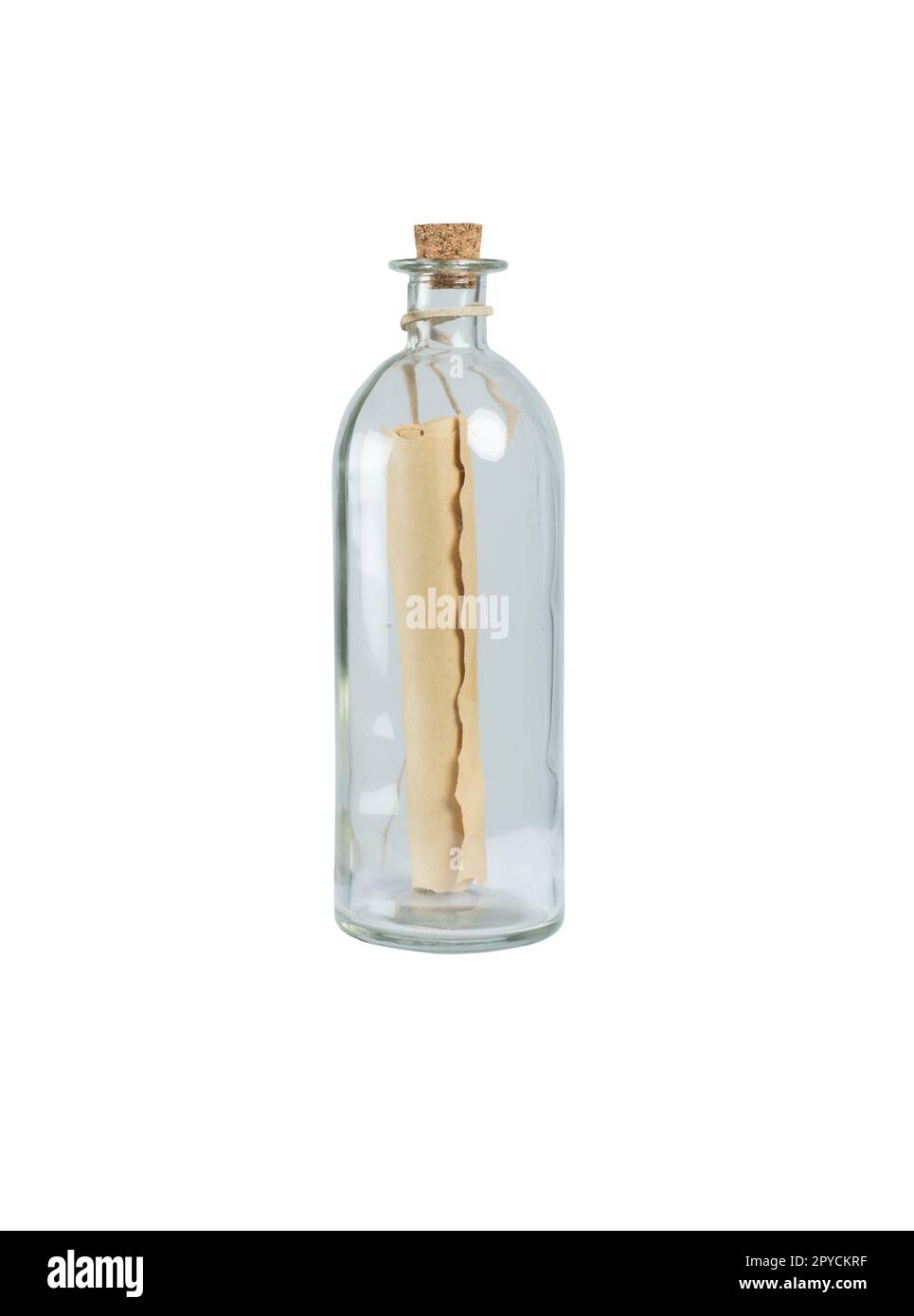 Ancienne lettre à l'intérieur d'une bouteille d'eau isolée Banque D'Images