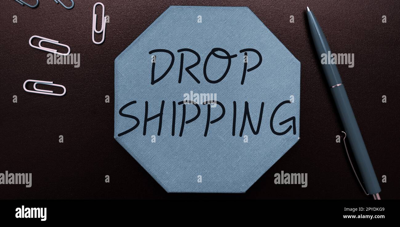 Légende conceptuelle livraison par goutte. Concept d'affaires pour envoyer des marchandises d'un fabricant directement à un client plutôt qu'au détaillant Banque D'Images