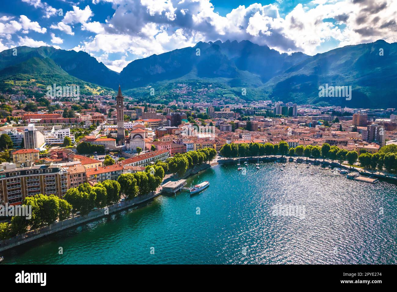 Ville de Lecco vue panoramique aérienne Banque D'Images