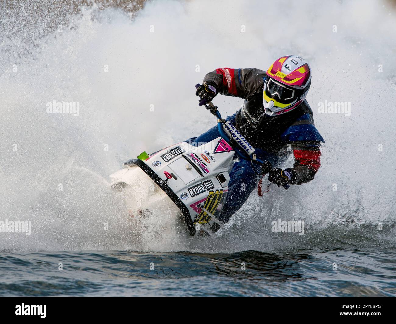 Jet ski Racer dans la ronde 1 du Championnat du Royaume-Uni JSRA en avril 2022 à Fosse Hill Banque D'Images