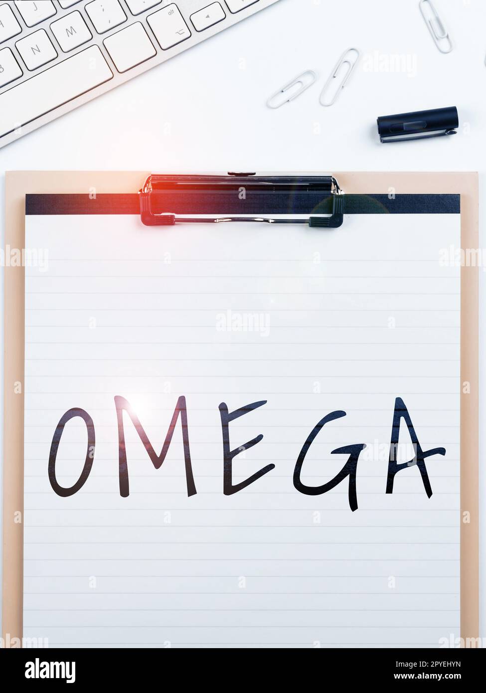 Affiche indiquant Omega. Aperçu de l'entreprise classe d'acides gras essentiels diminuer les niveaux de cholestérol et de LDL Banque D'Images