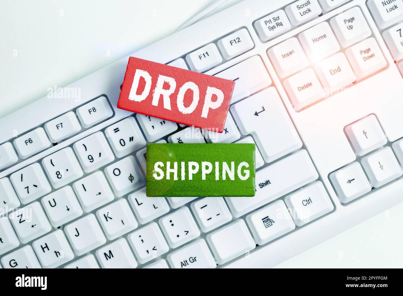 Écriture affichant le texte Drop Shipping. Concept d'affaires pour envoyer des marchandises d'un fabricant directement à un client plutôt qu'au détaillant Banque D'Images