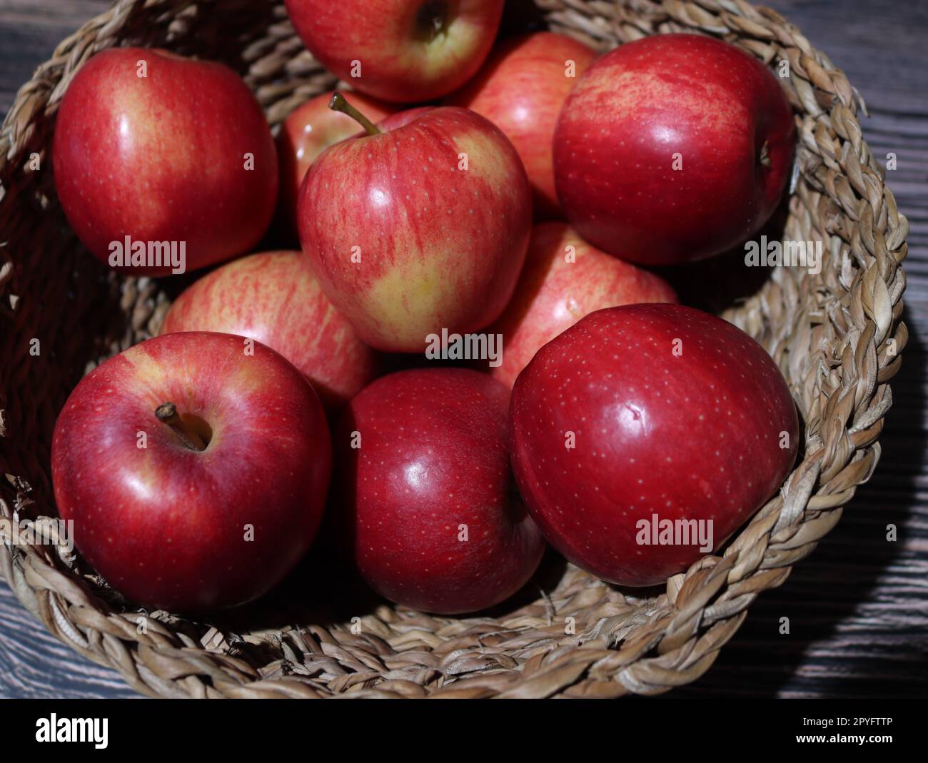 délicieux appétissant pommes rouges délice aux fruits naturels Banque D'Images
