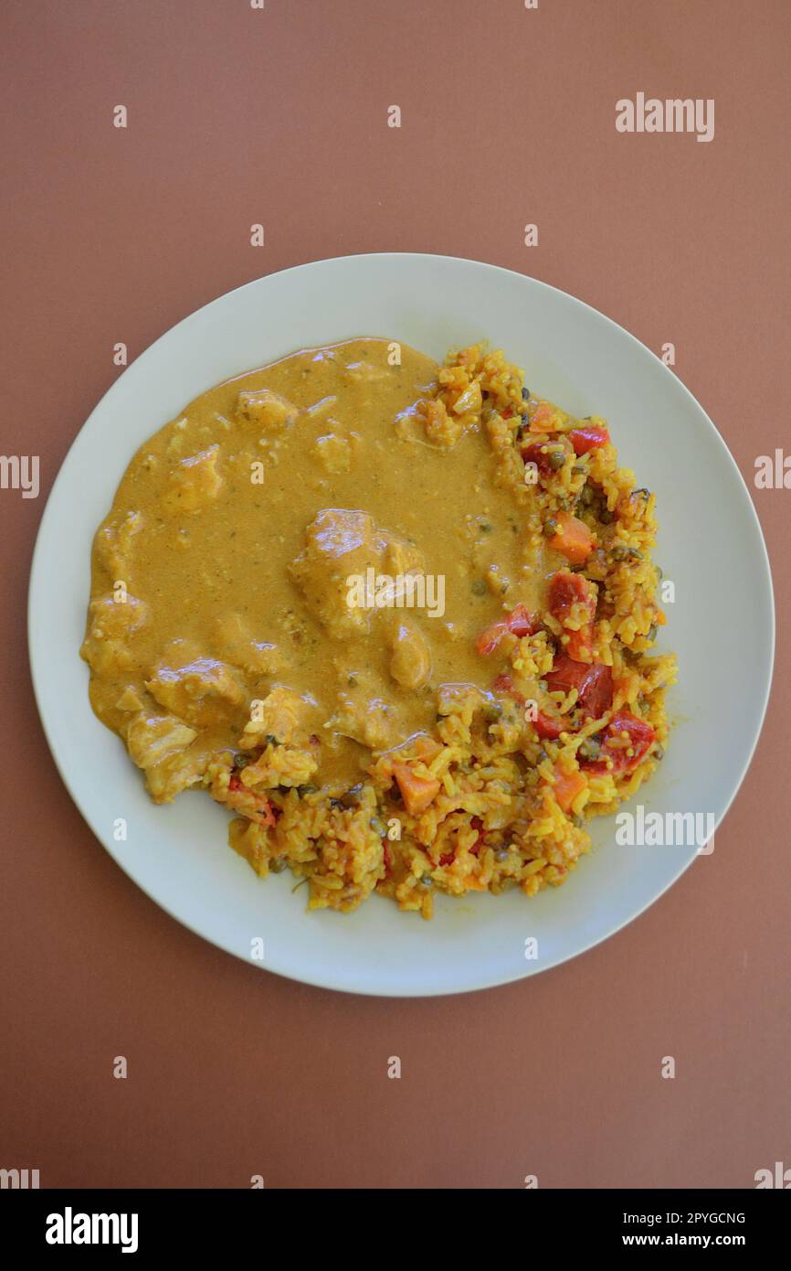 Poulet noix de cajou korma avec riz Banque D'Images