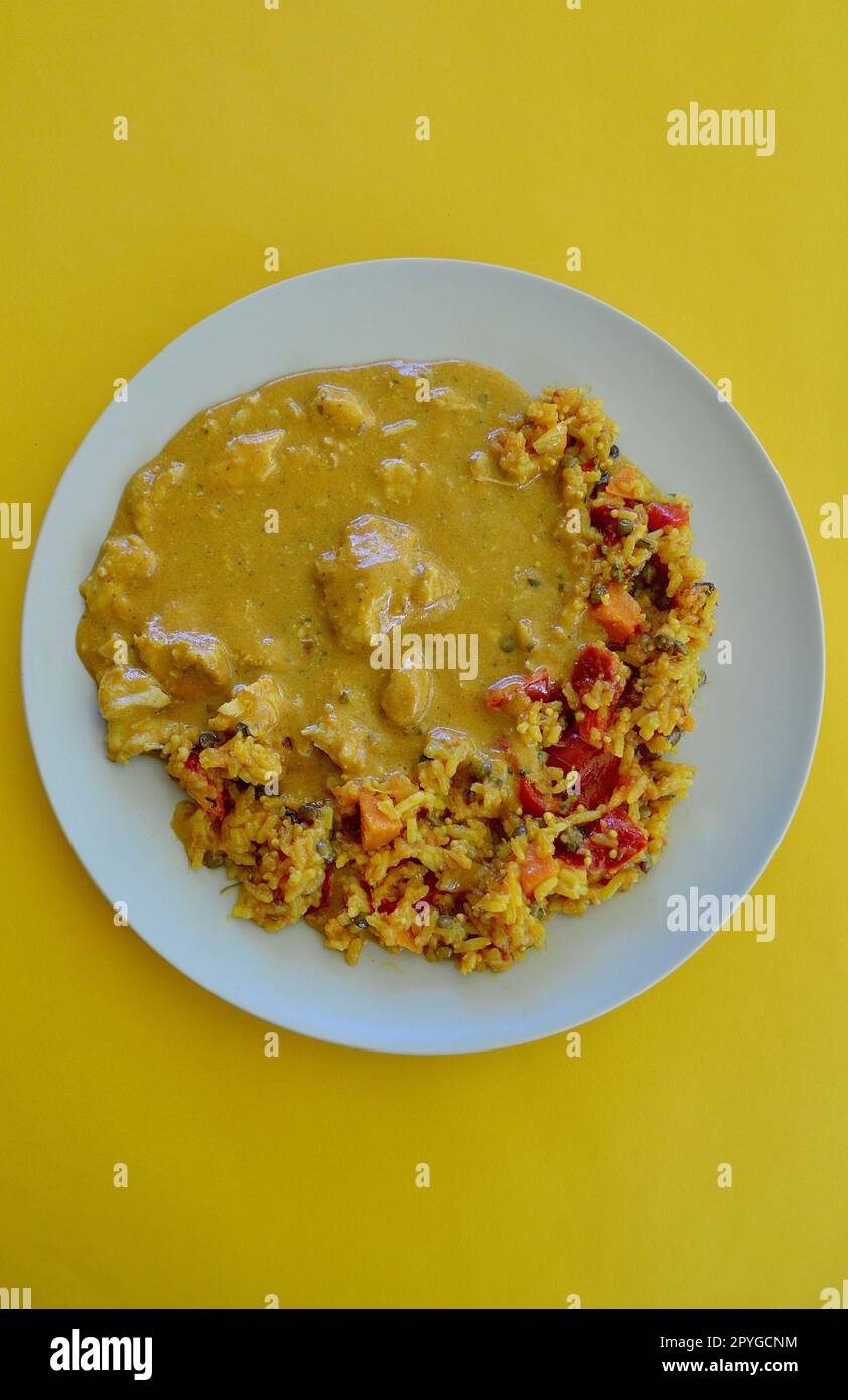 Poulet noix de cajou korma avec riz Banque D'Images