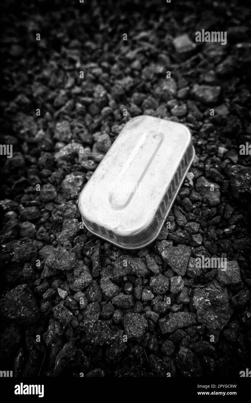 Pollution des canettes d'étain Banque D'Images