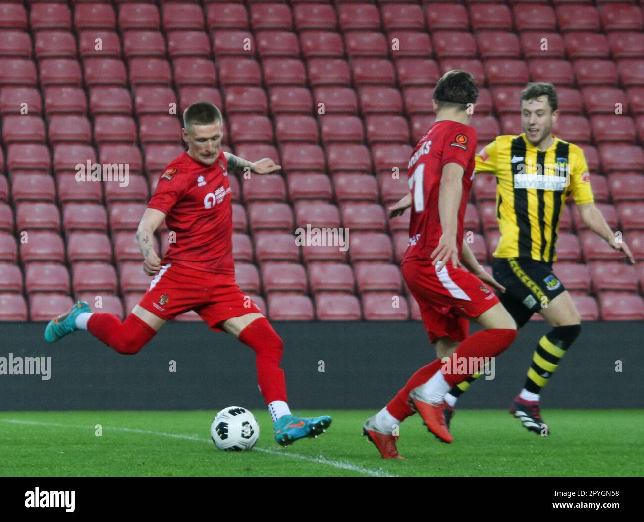 The Stadium of Light, Sunderland, Tyne and Wear, Angleterre 3rd mai 2023. Spennymoor Town Danny Greenfield tir pour la portée, pendant Hebburn Town V Spennymoor Town, dans la finale de la coupe du défi de Durham Banque D'Images