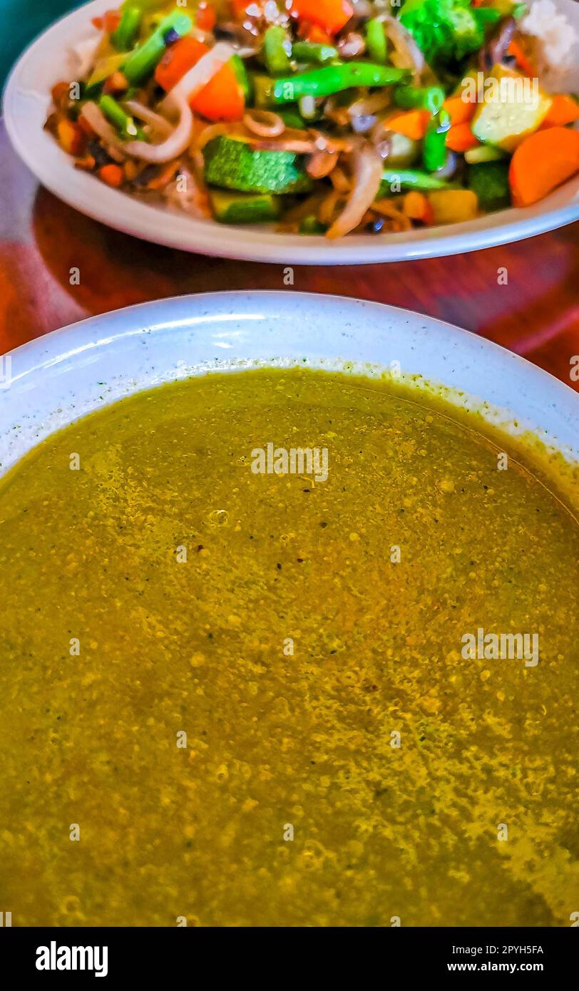 Soupe à la crème de légumes verts à Puerto Escondido Mexique. Banque D'Images